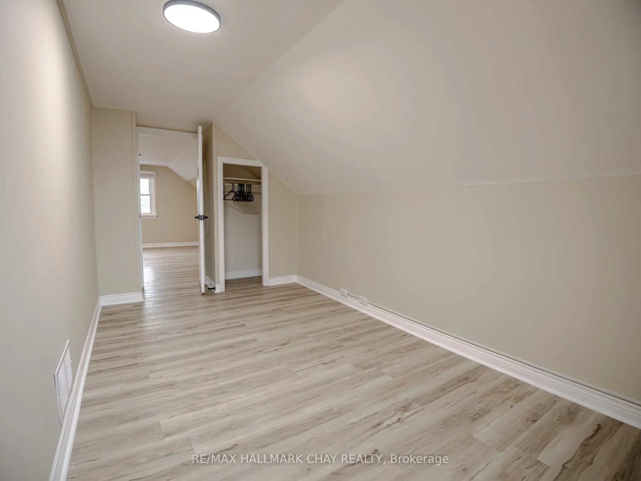 100 Donald Street, #Upper