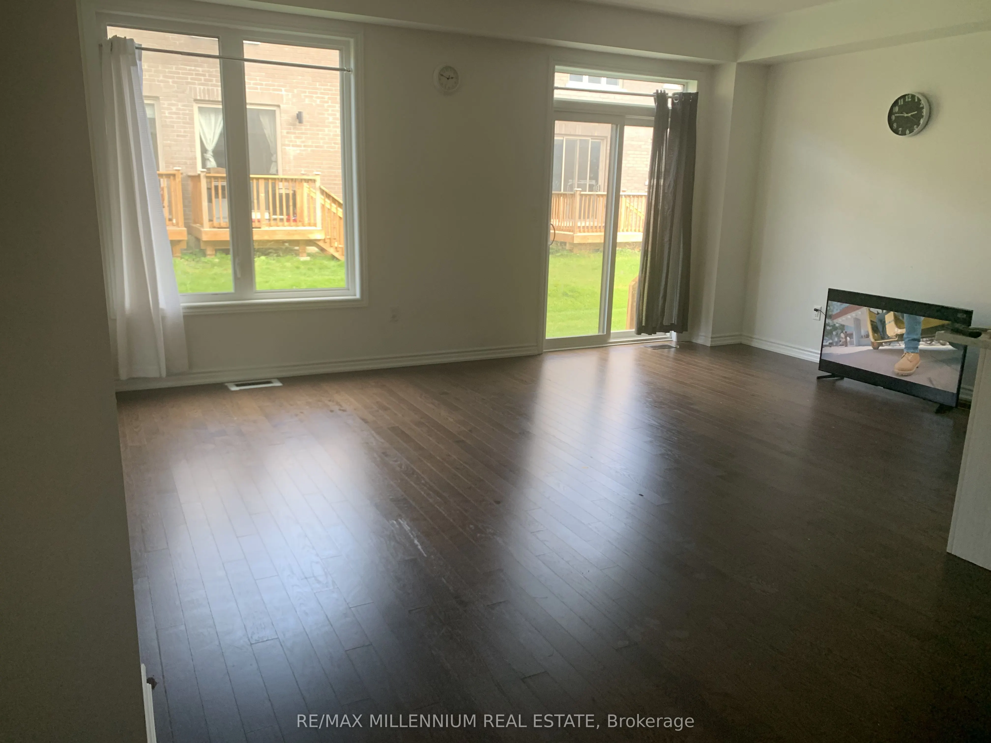 42 West Oak Trail