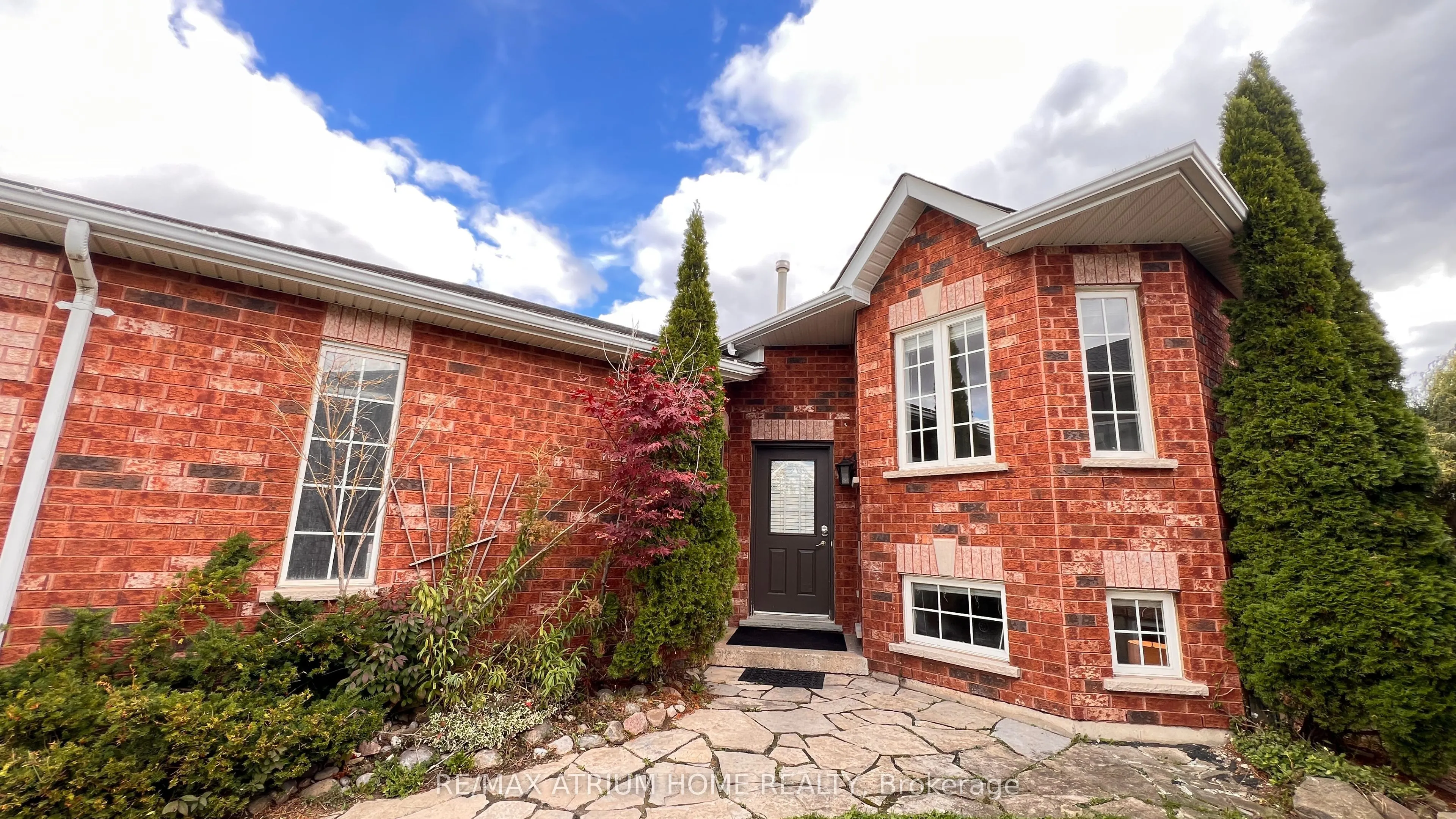 124 Monique Crescent