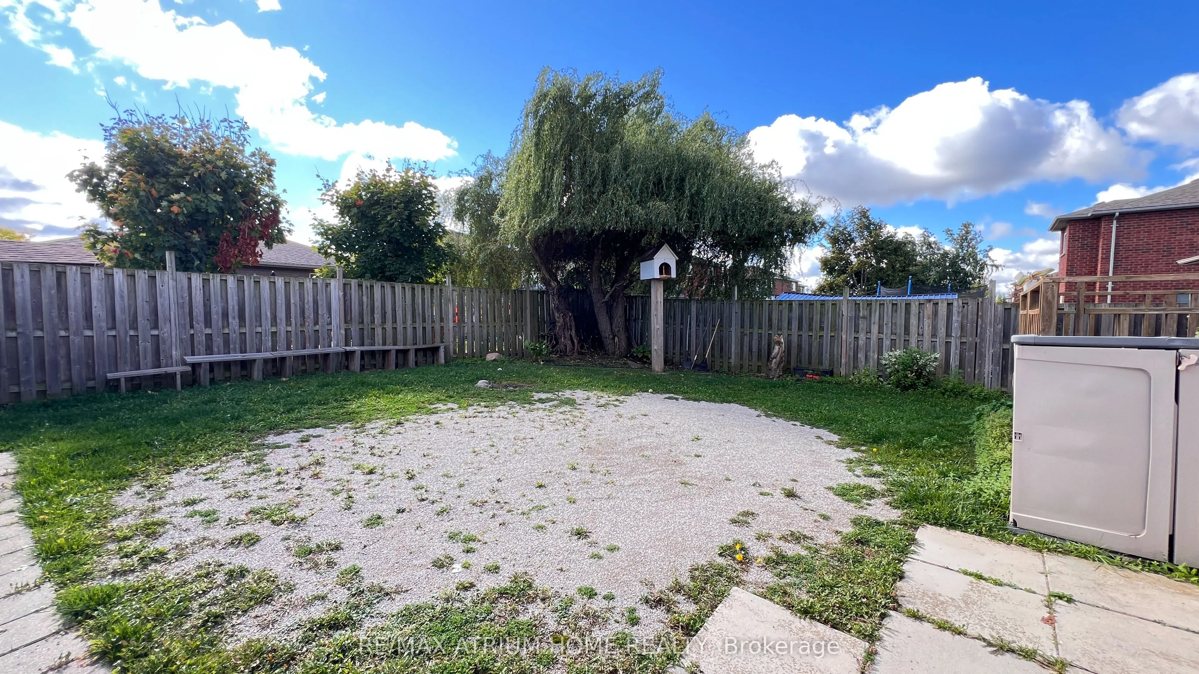 124 Monique Crescent