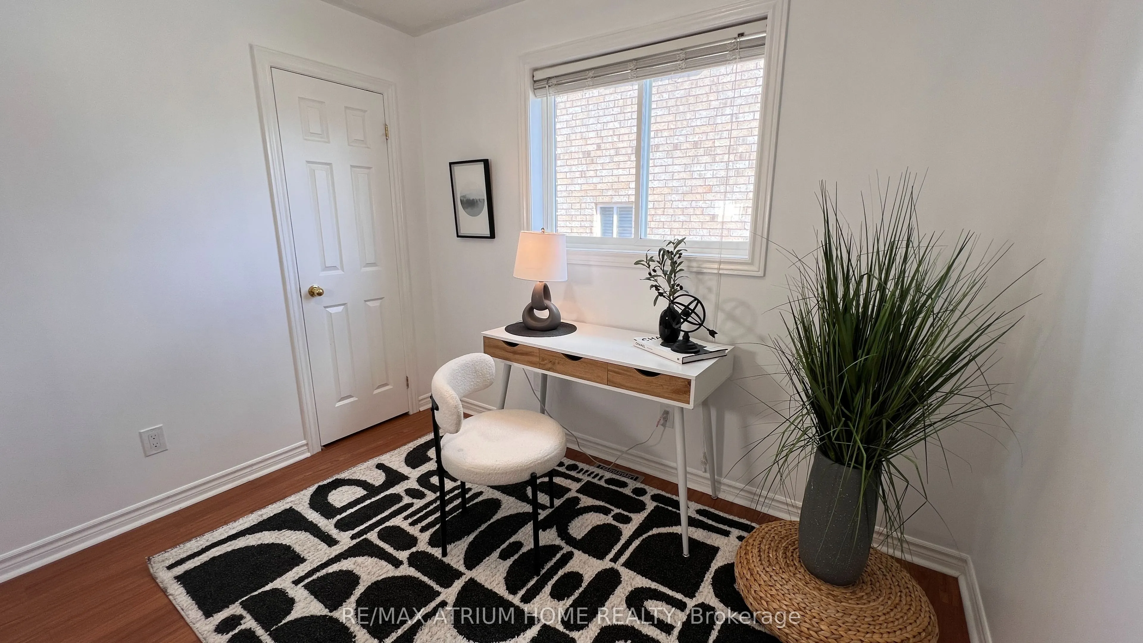 124 Monique Crescent