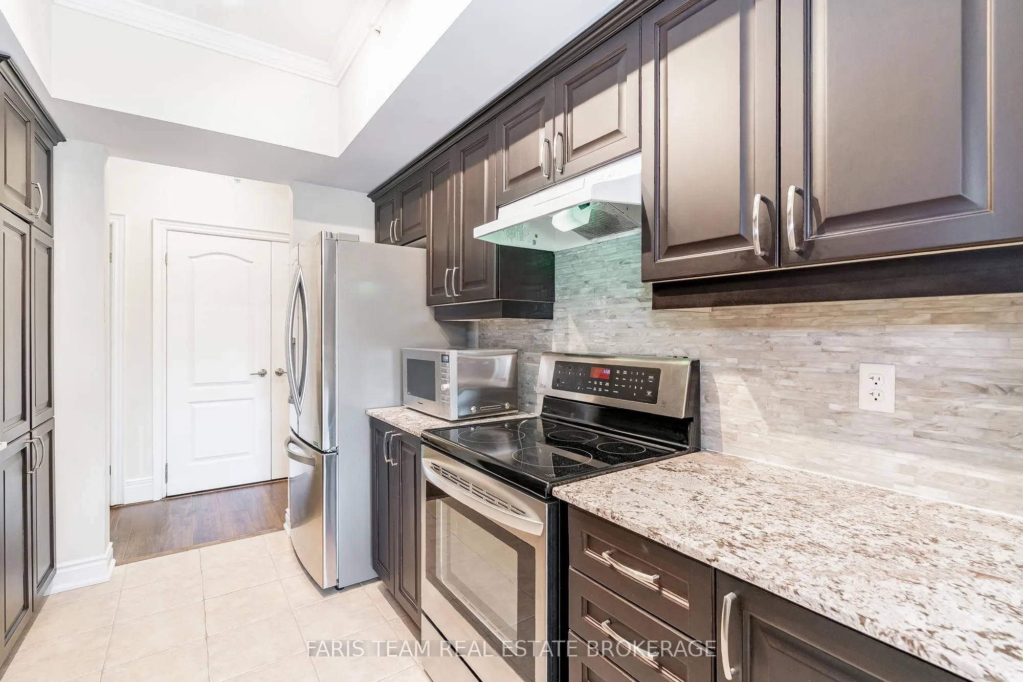 42 Ferndale Drive S, #402
