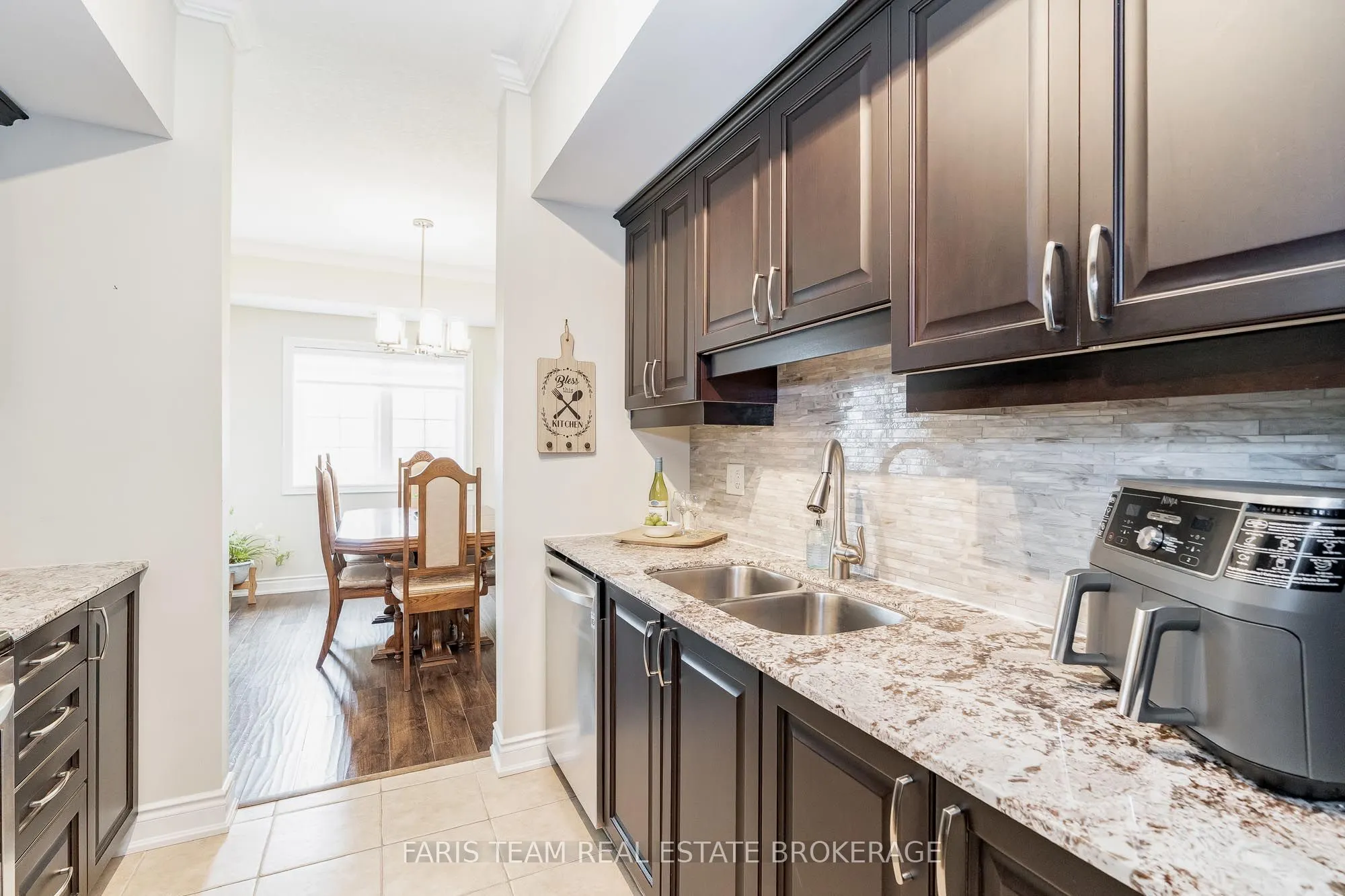 42 Ferndale Drive S, #402