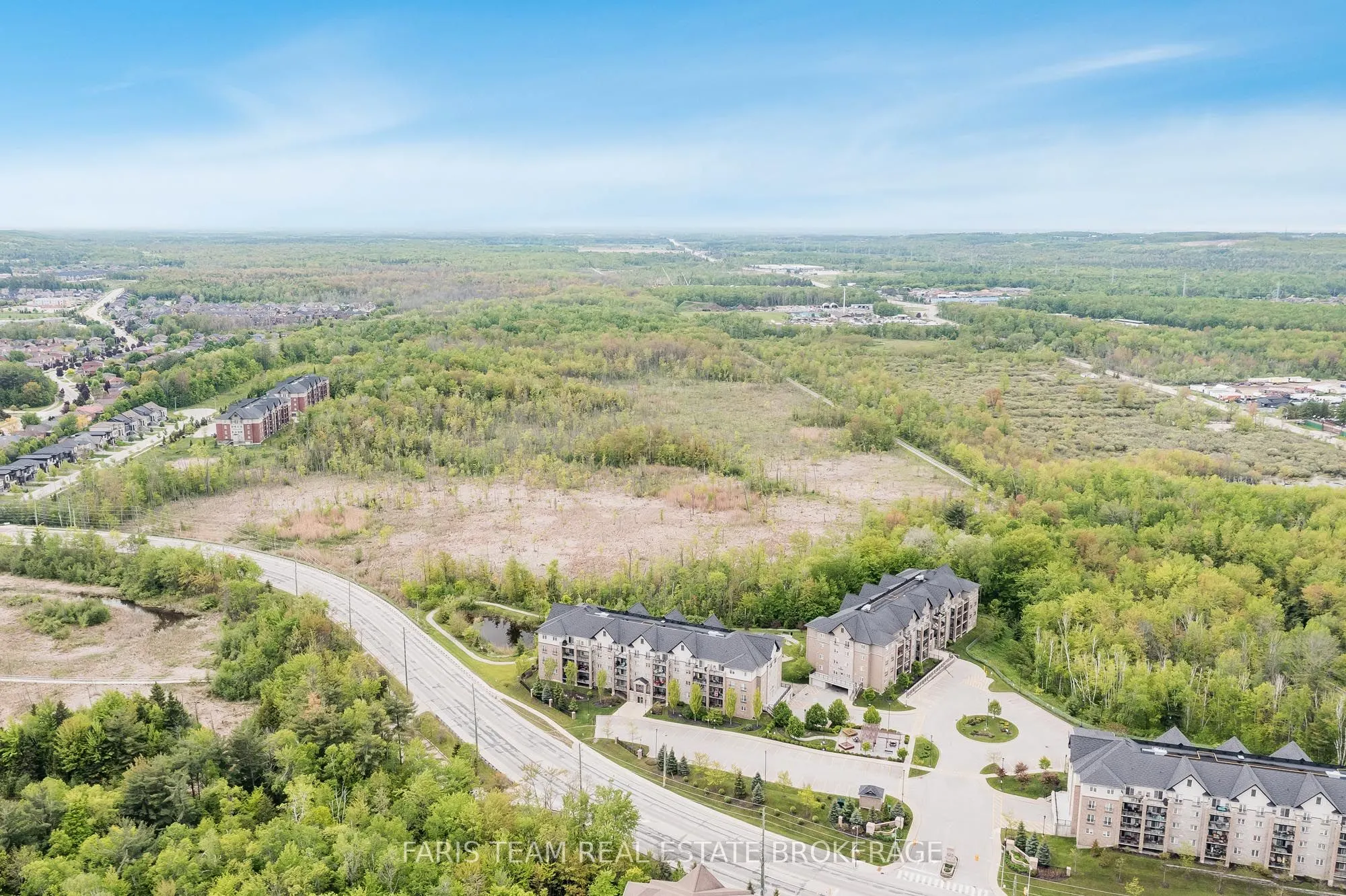 42 Ferndale Drive S, #402