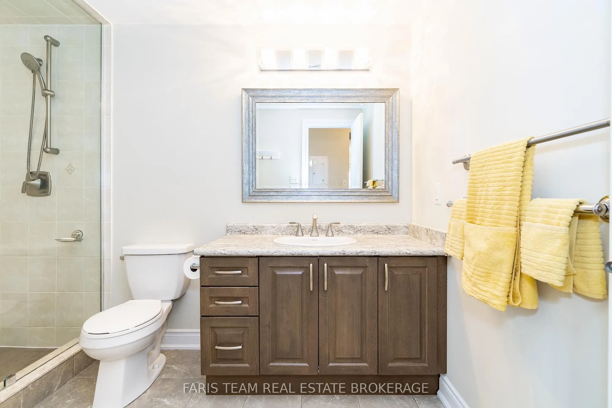 42 Ferndale Drive S, #402