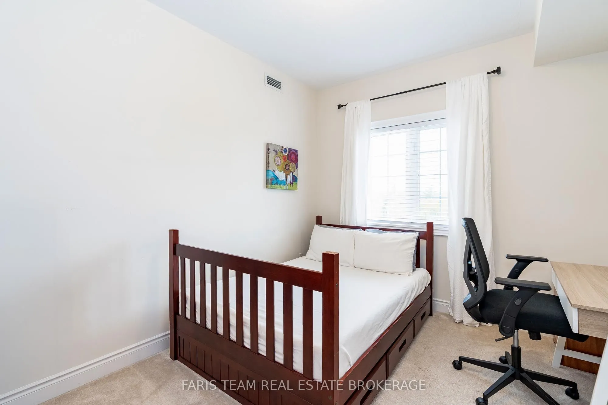 42 Ferndale Drive S, #402