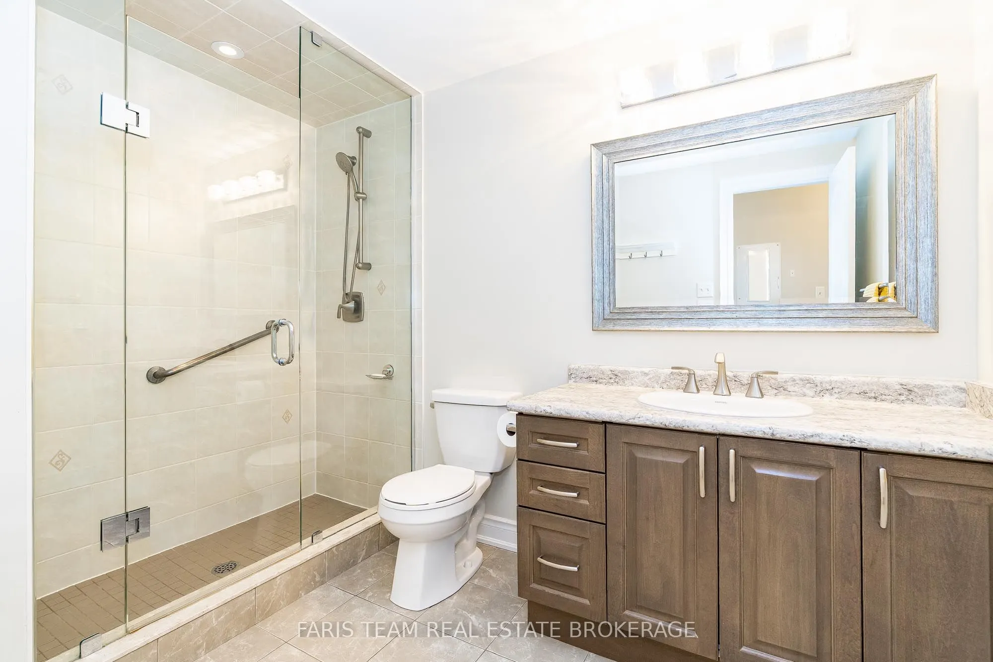 42 Ferndale Drive S, #402