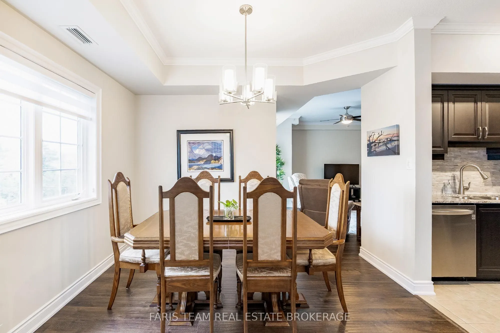42 Ferndale Drive S, #402