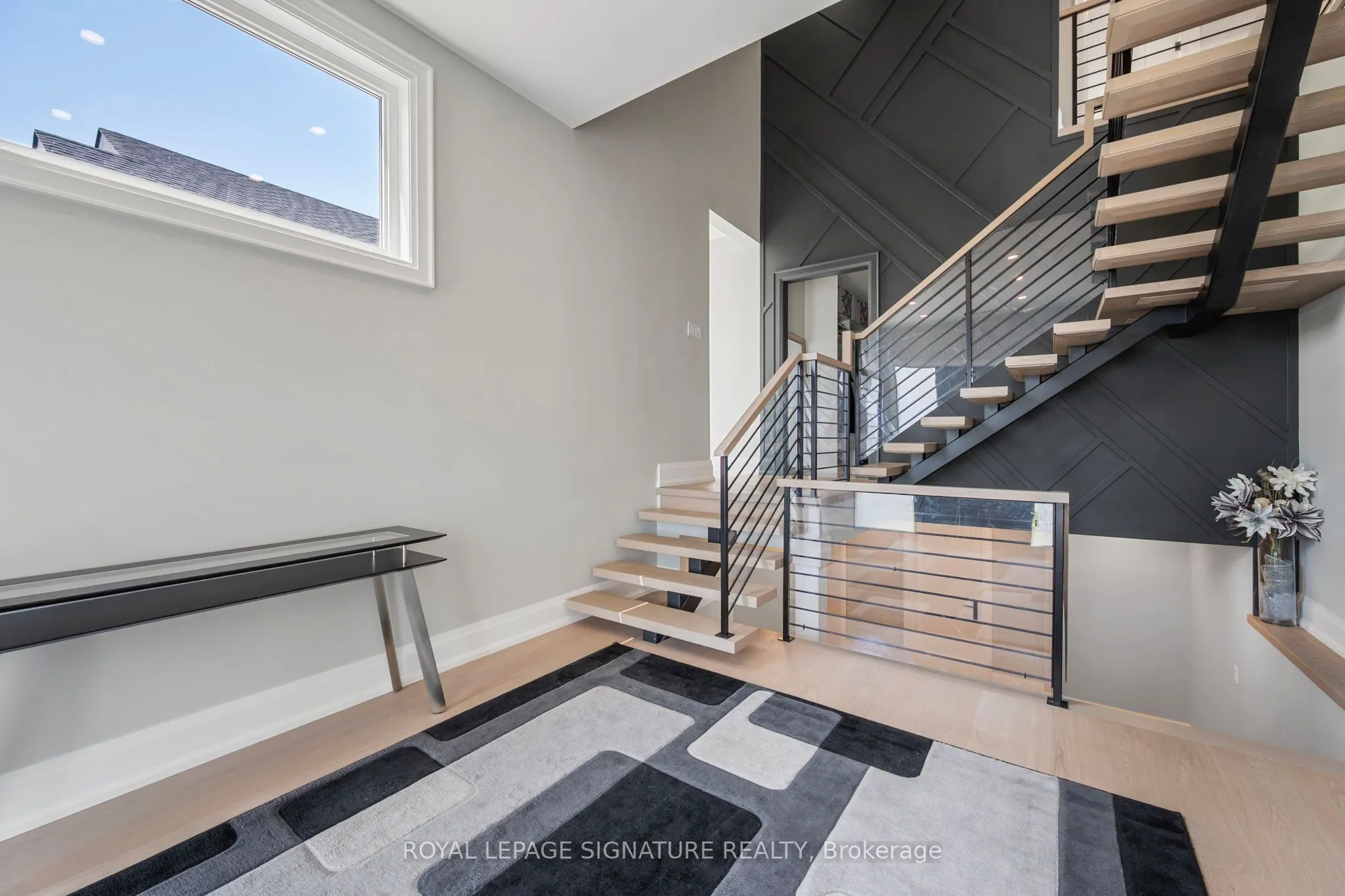 2978 Suntrac Drive