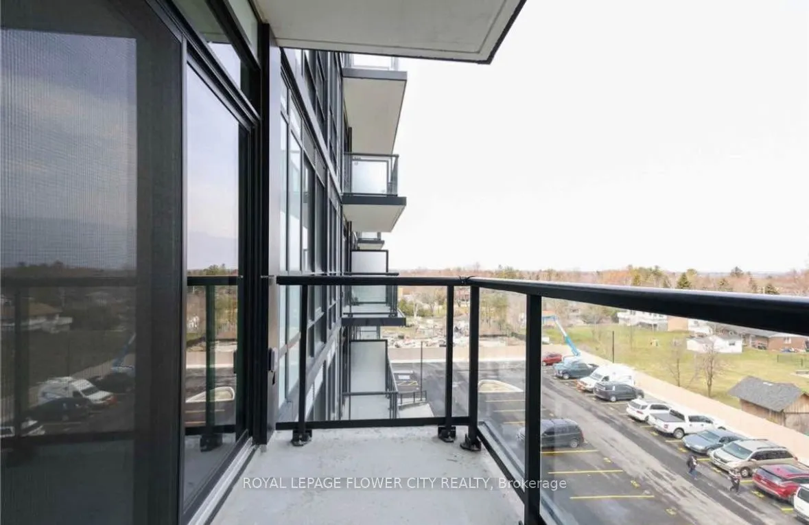 681 Yonge Street S, #524