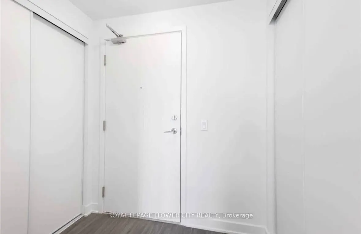 681 Yonge Street S, #524