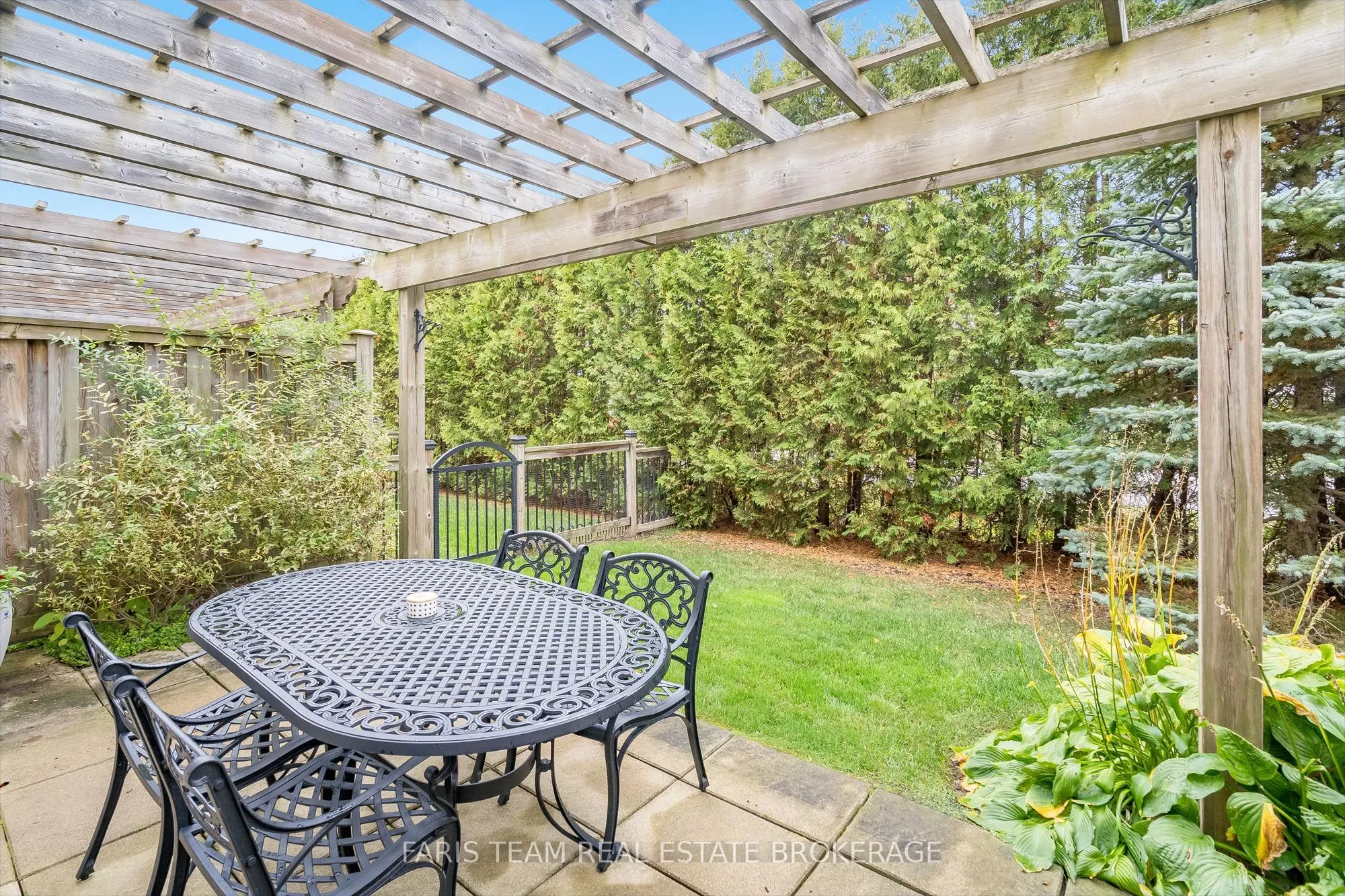 145 Wycliffe Cove