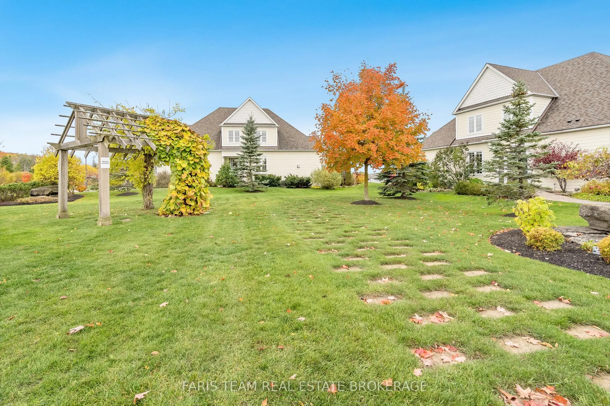 145 Wycliffe Cove