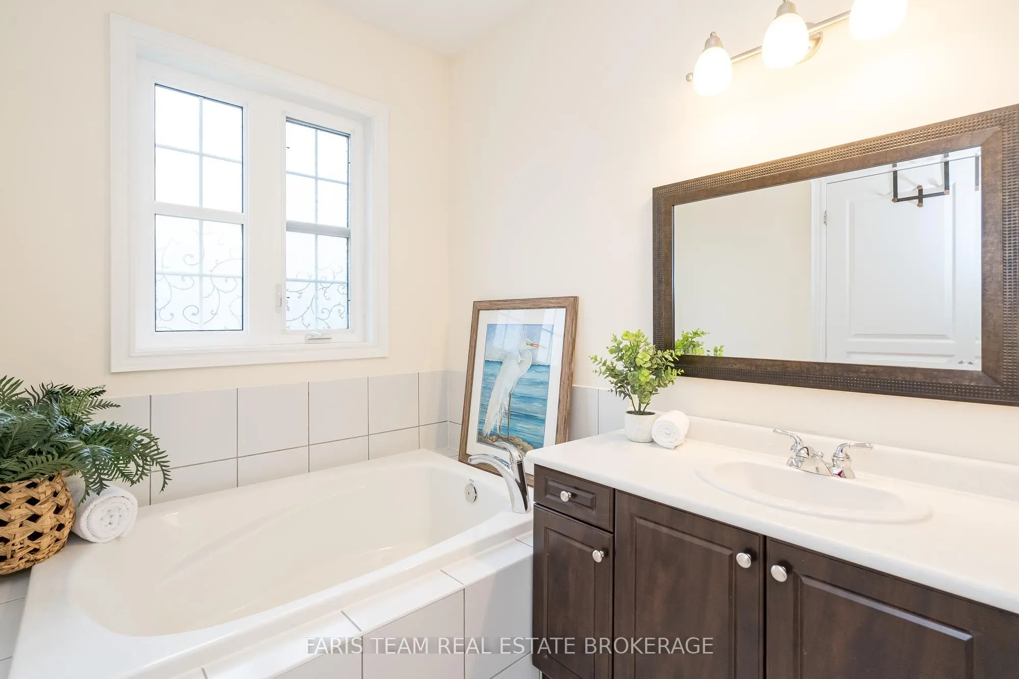 145 Wycliffe Cove