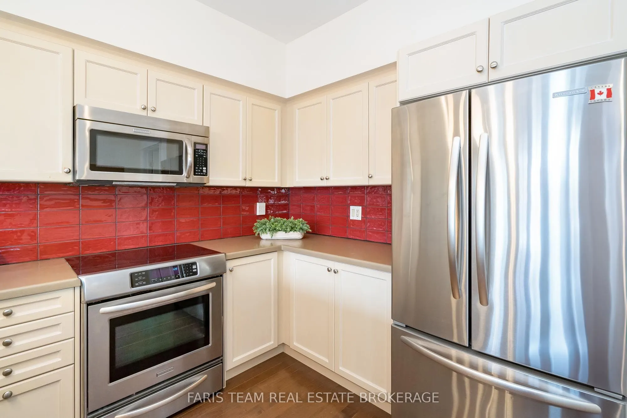 145 Wycliffe Cove
