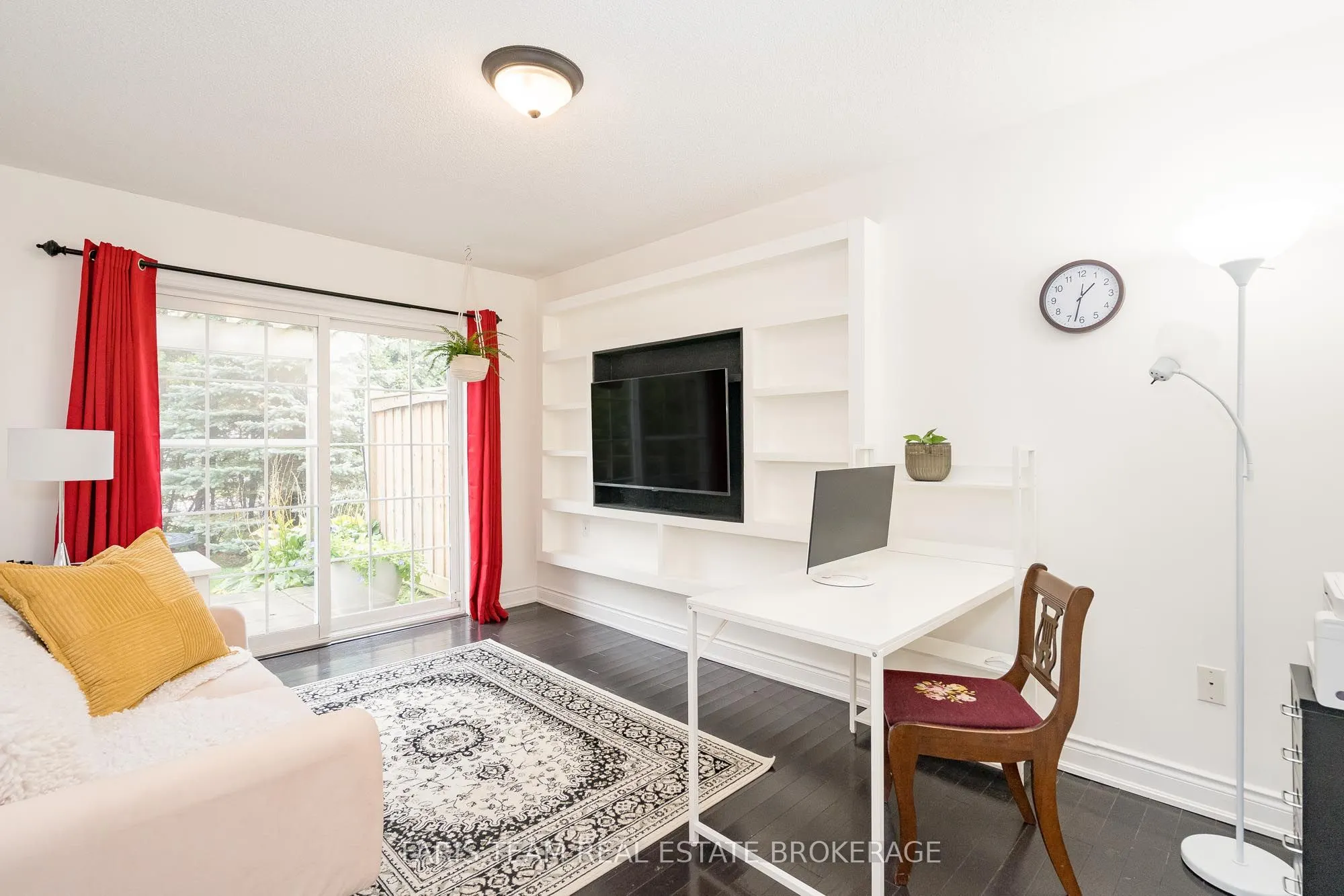 145 Wycliffe Cove