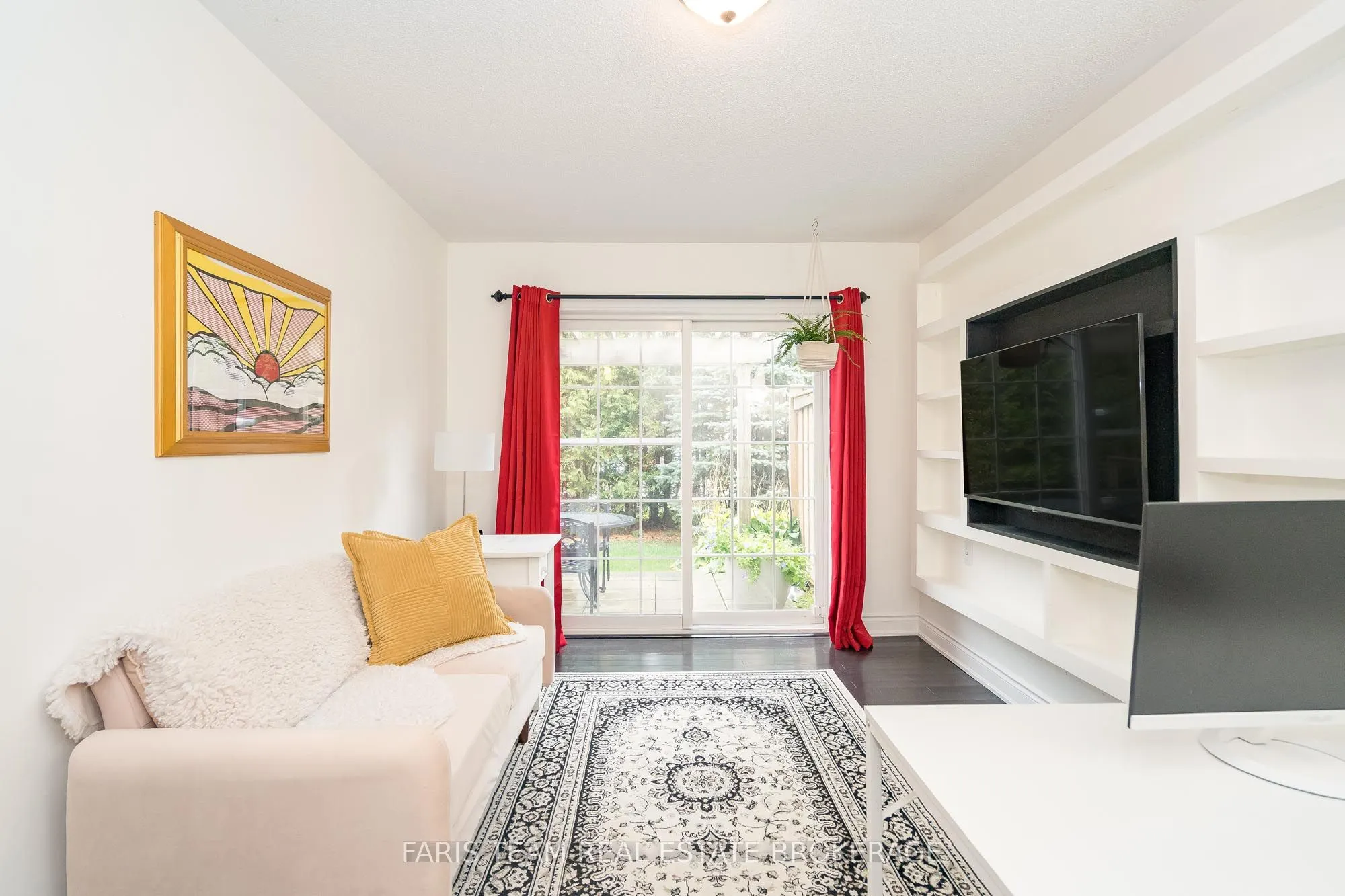 145 Wycliffe Cove