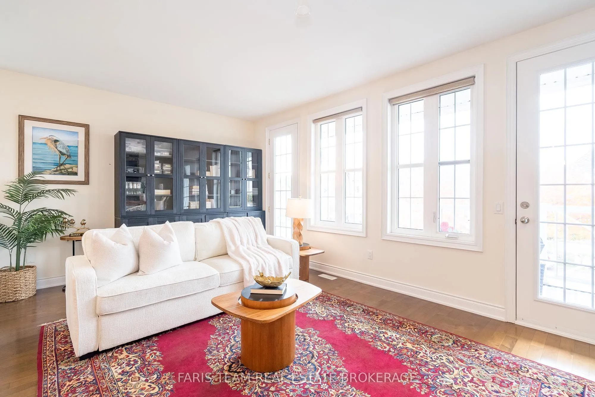 145 Wycliffe Cove