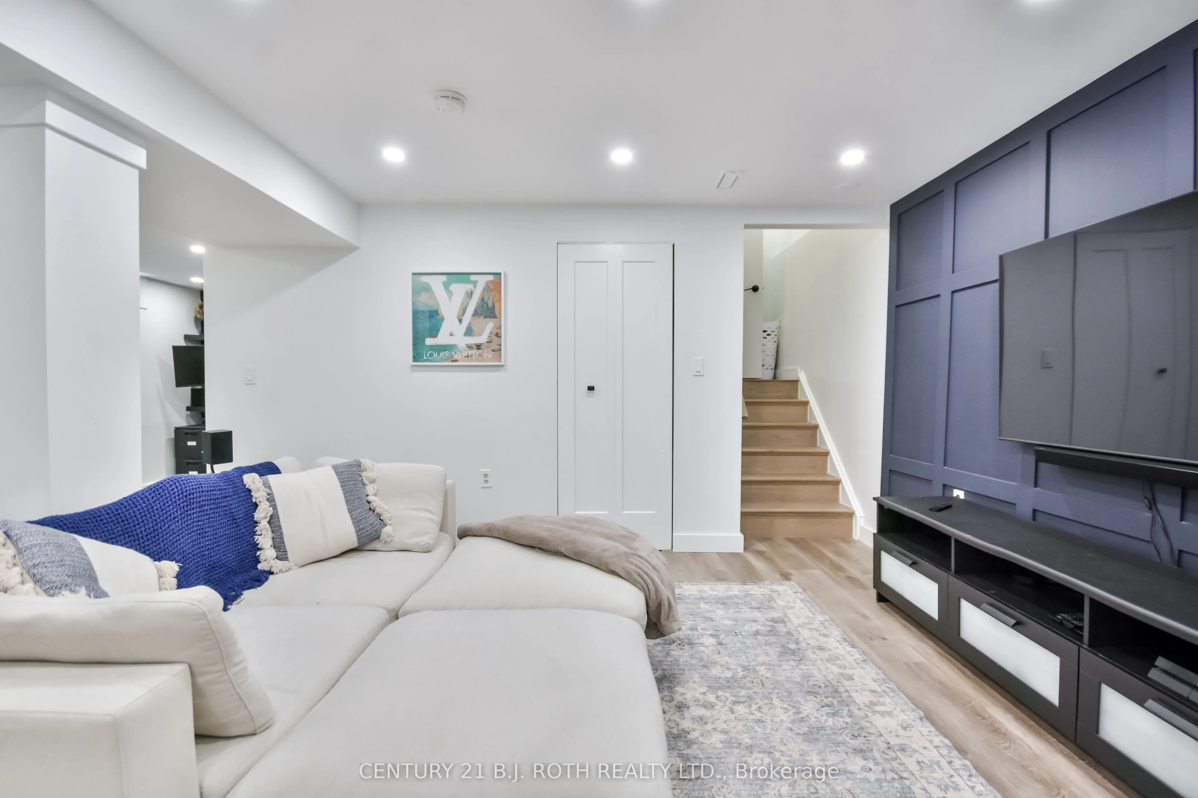12 BURKE Drive