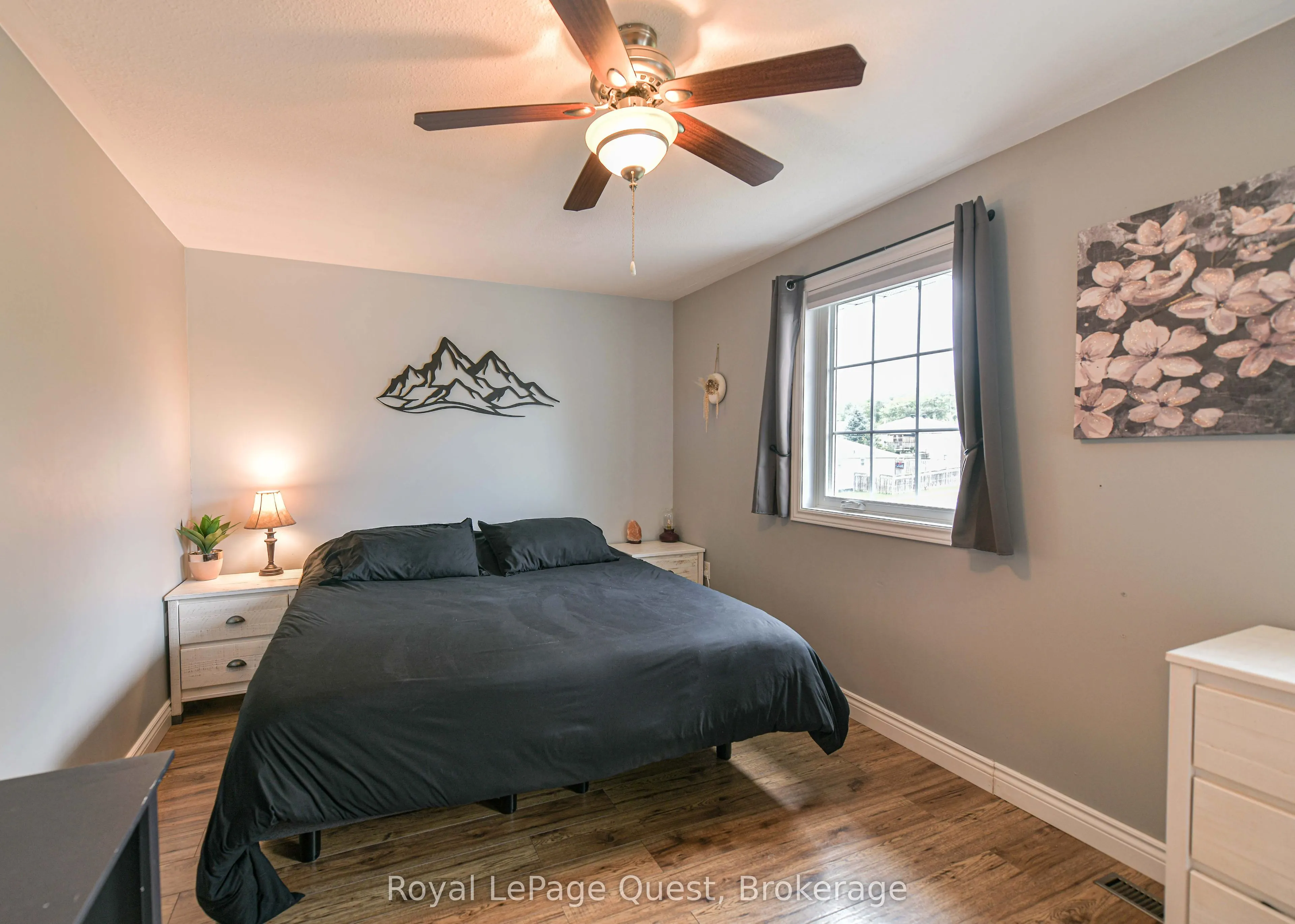 46 Courtney Crescent