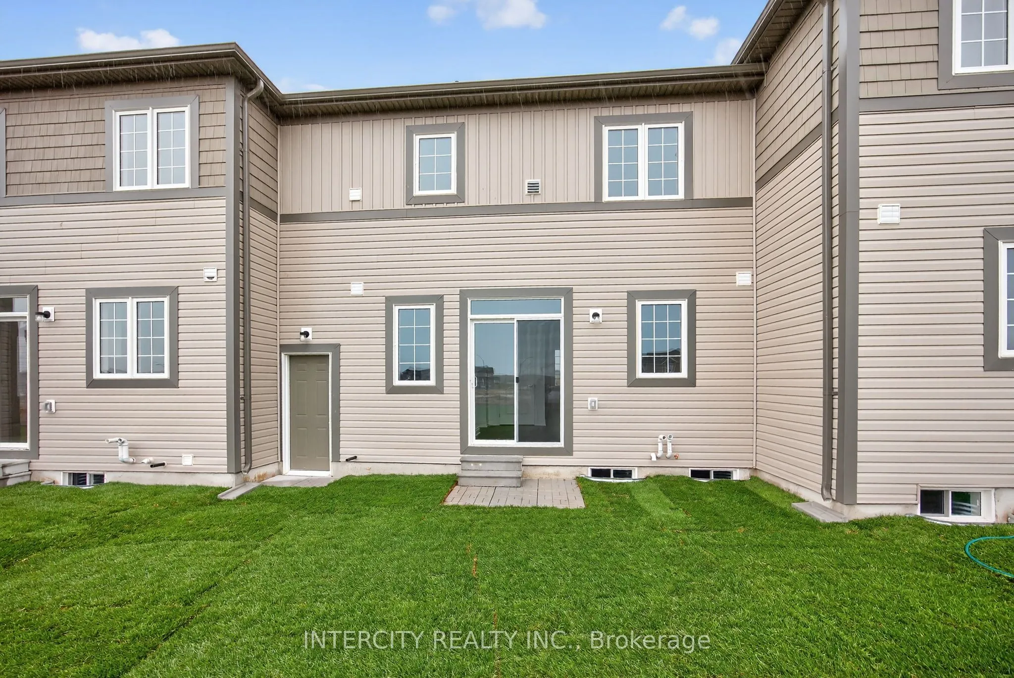 15 Avalon Drive