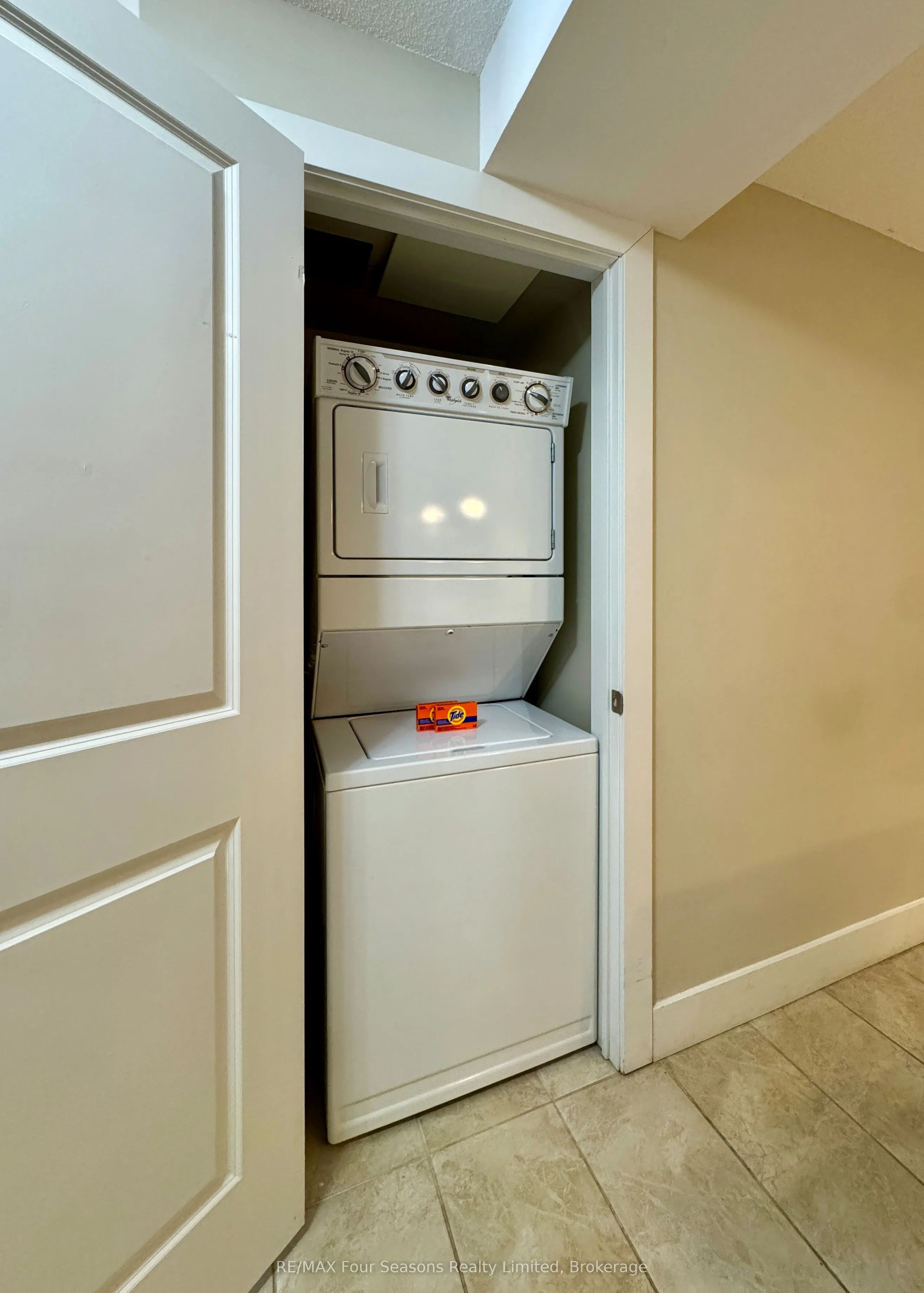 9 Harbour Street E, #5209