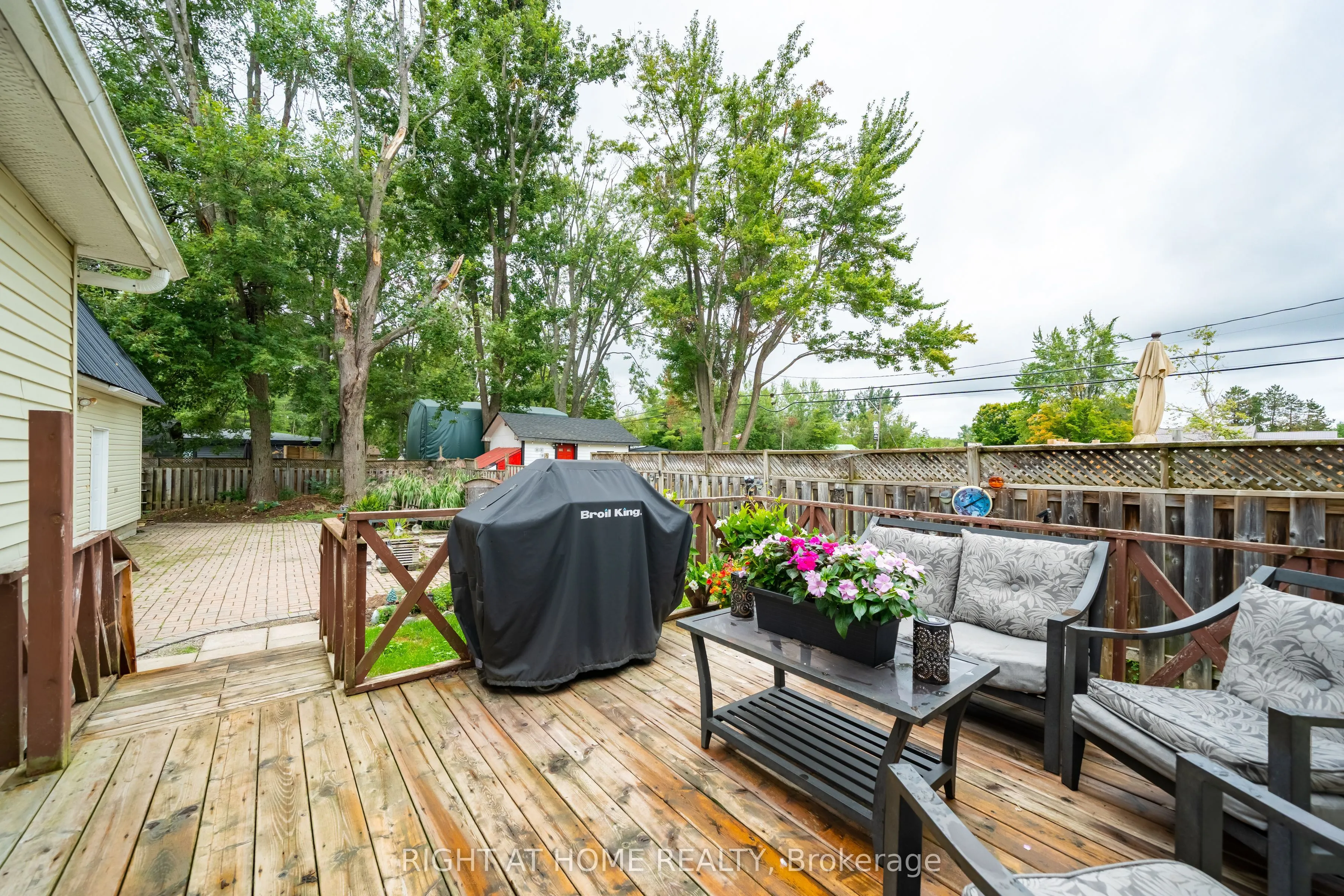 3392 Coronation Avenue