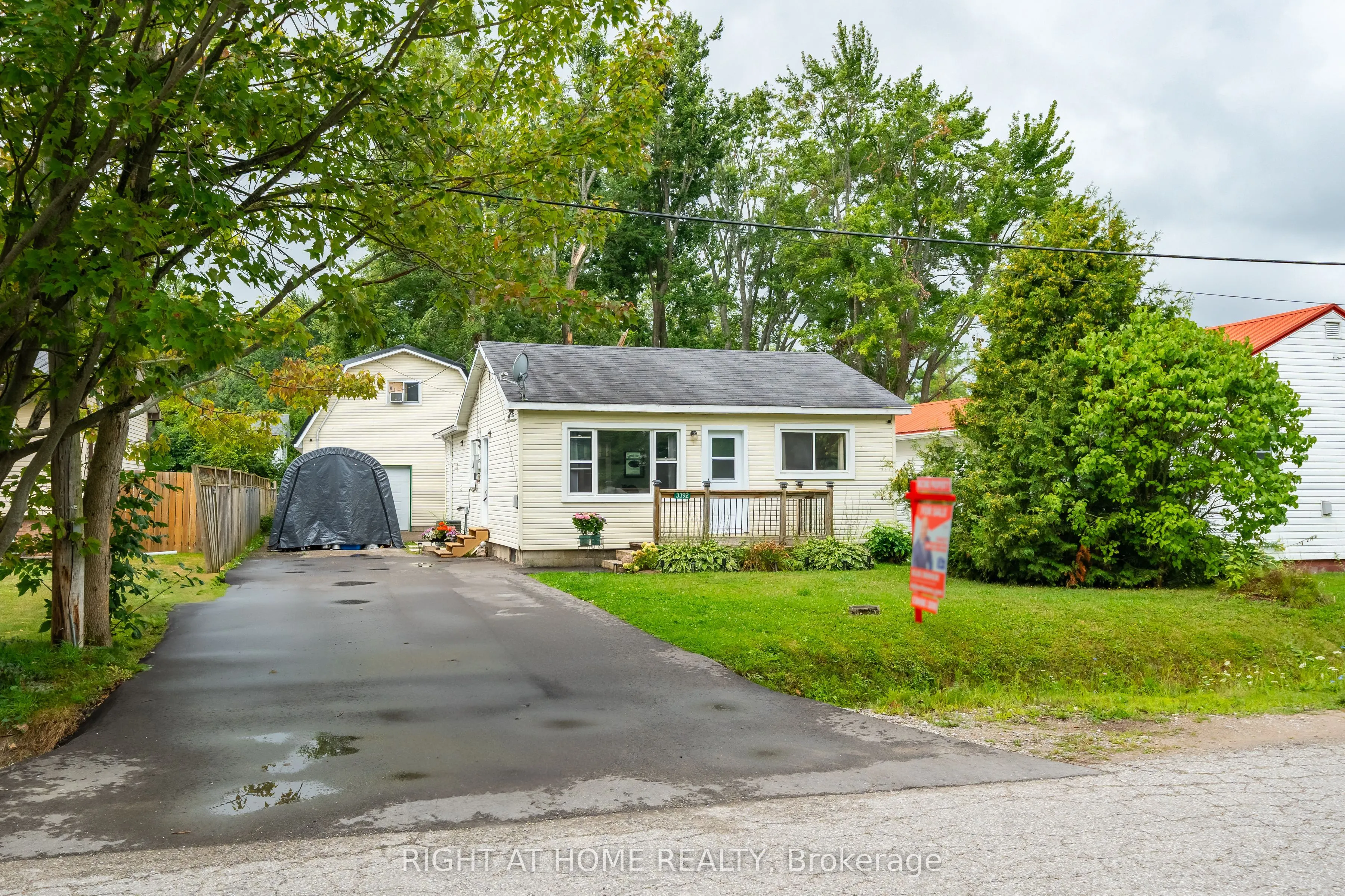 3392 Coronation Avenue