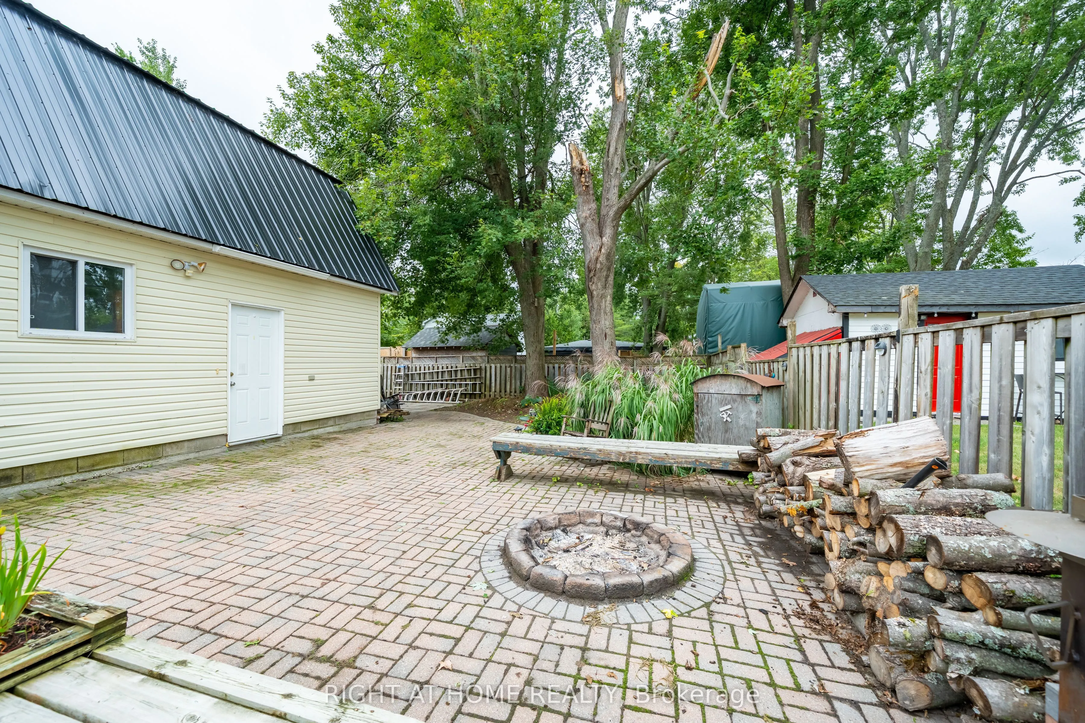 3392 Coronation Avenue