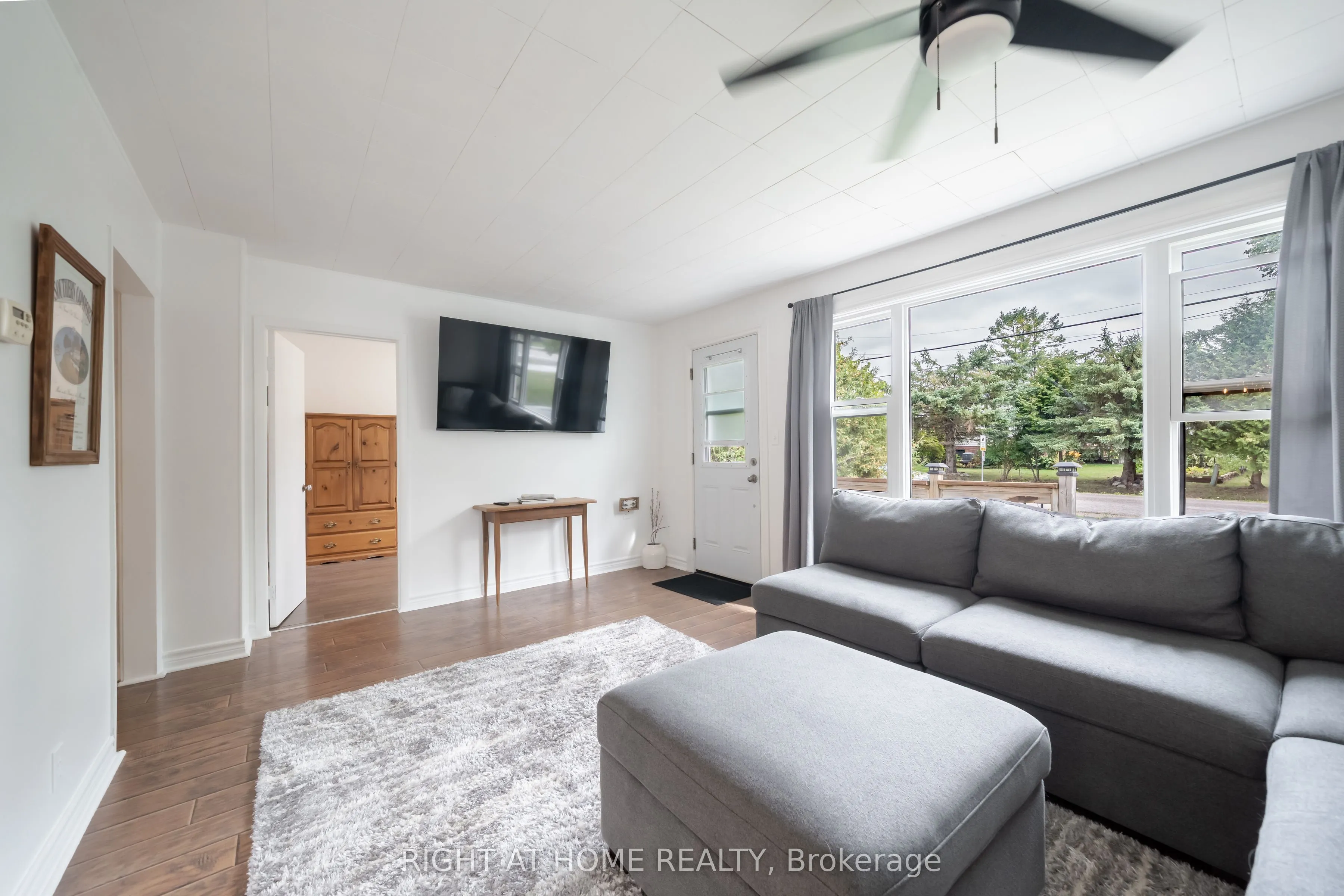 3392 Coronation Avenue