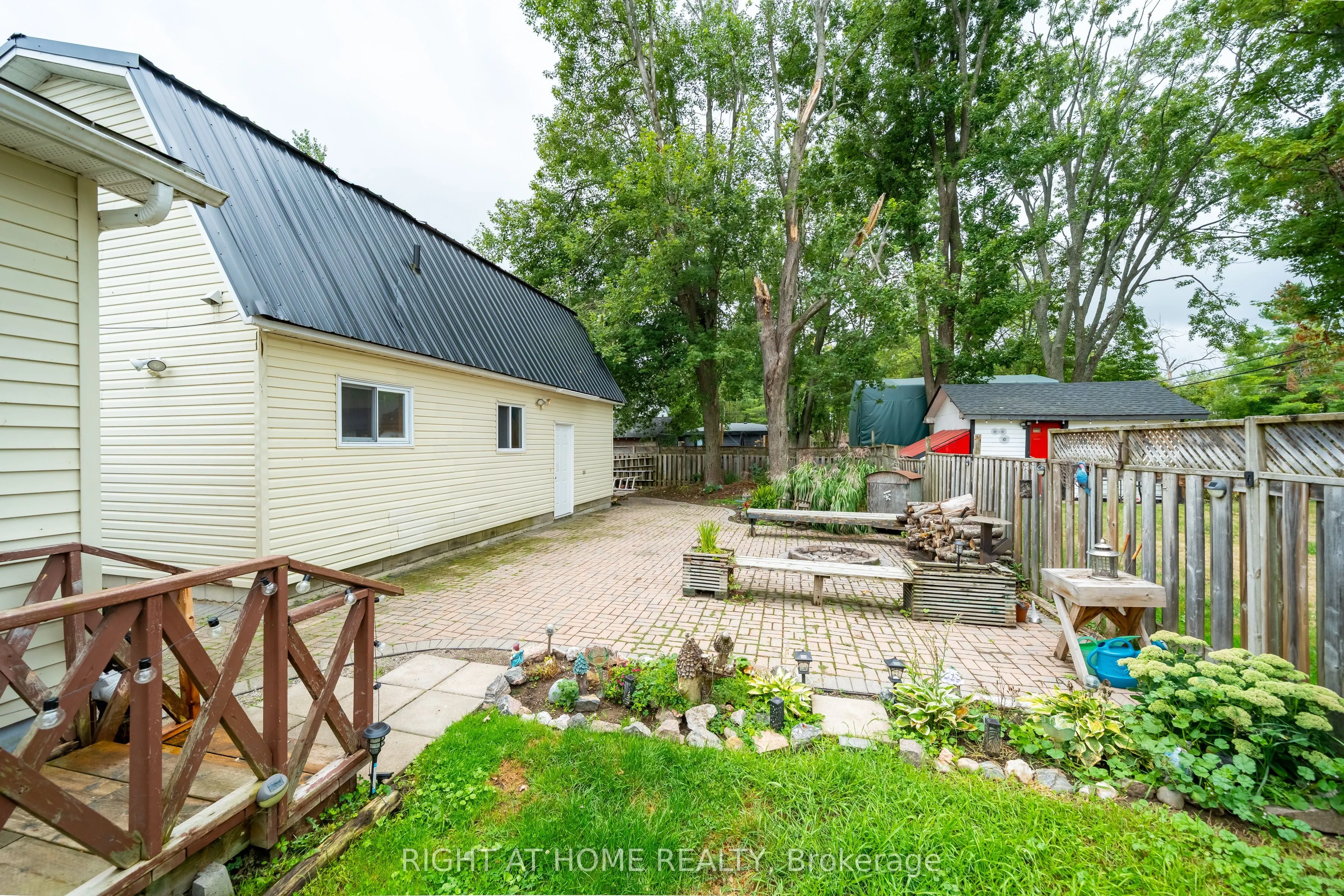 3392 Coronation Avenue