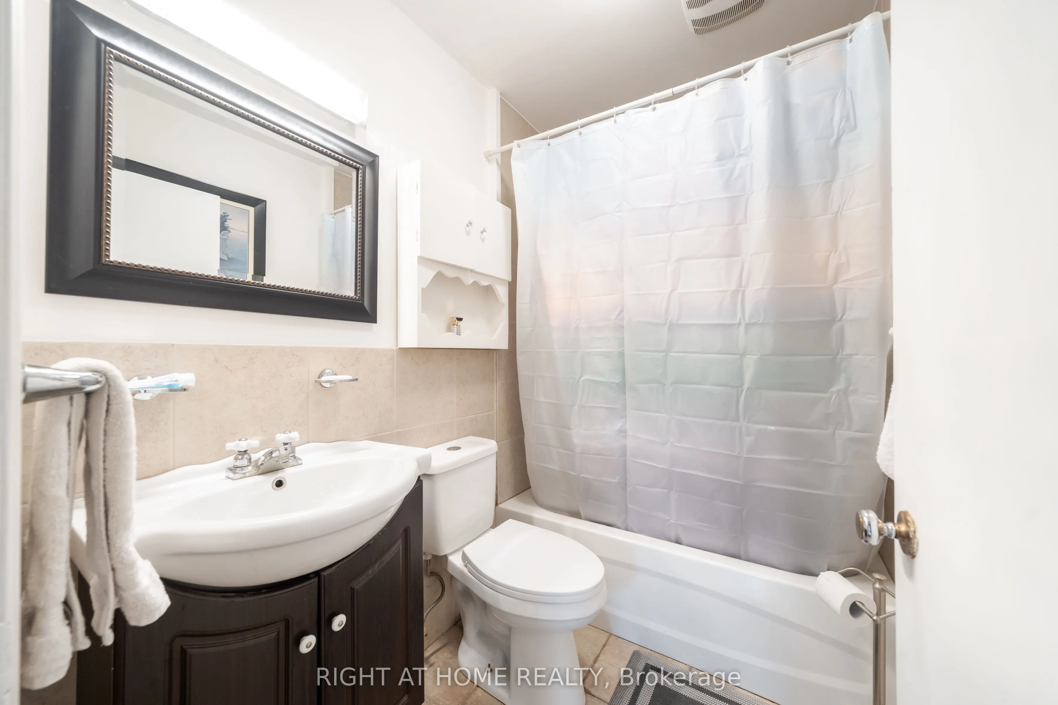 3392 Coronation Avenue