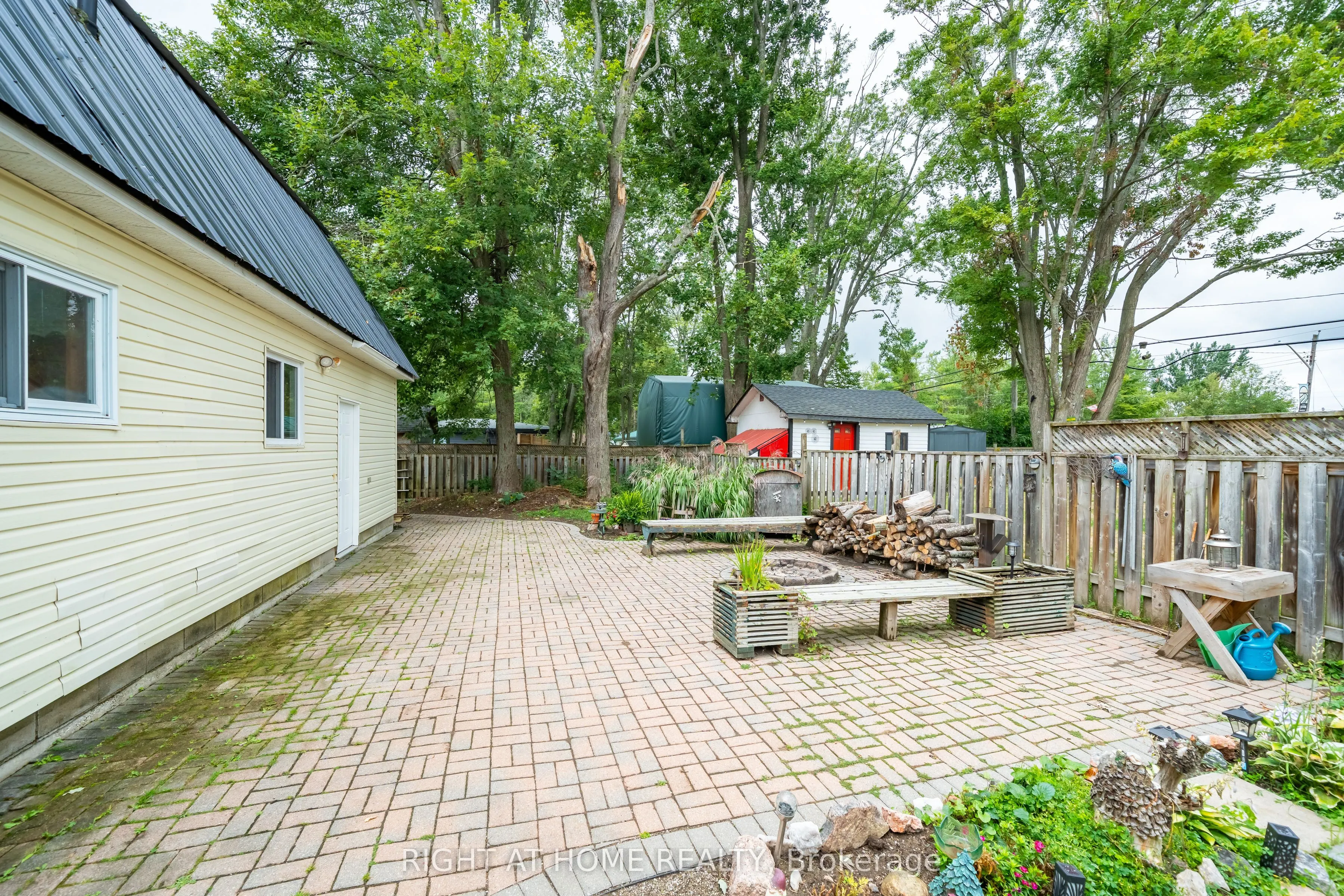 3392 Coronation Avenue