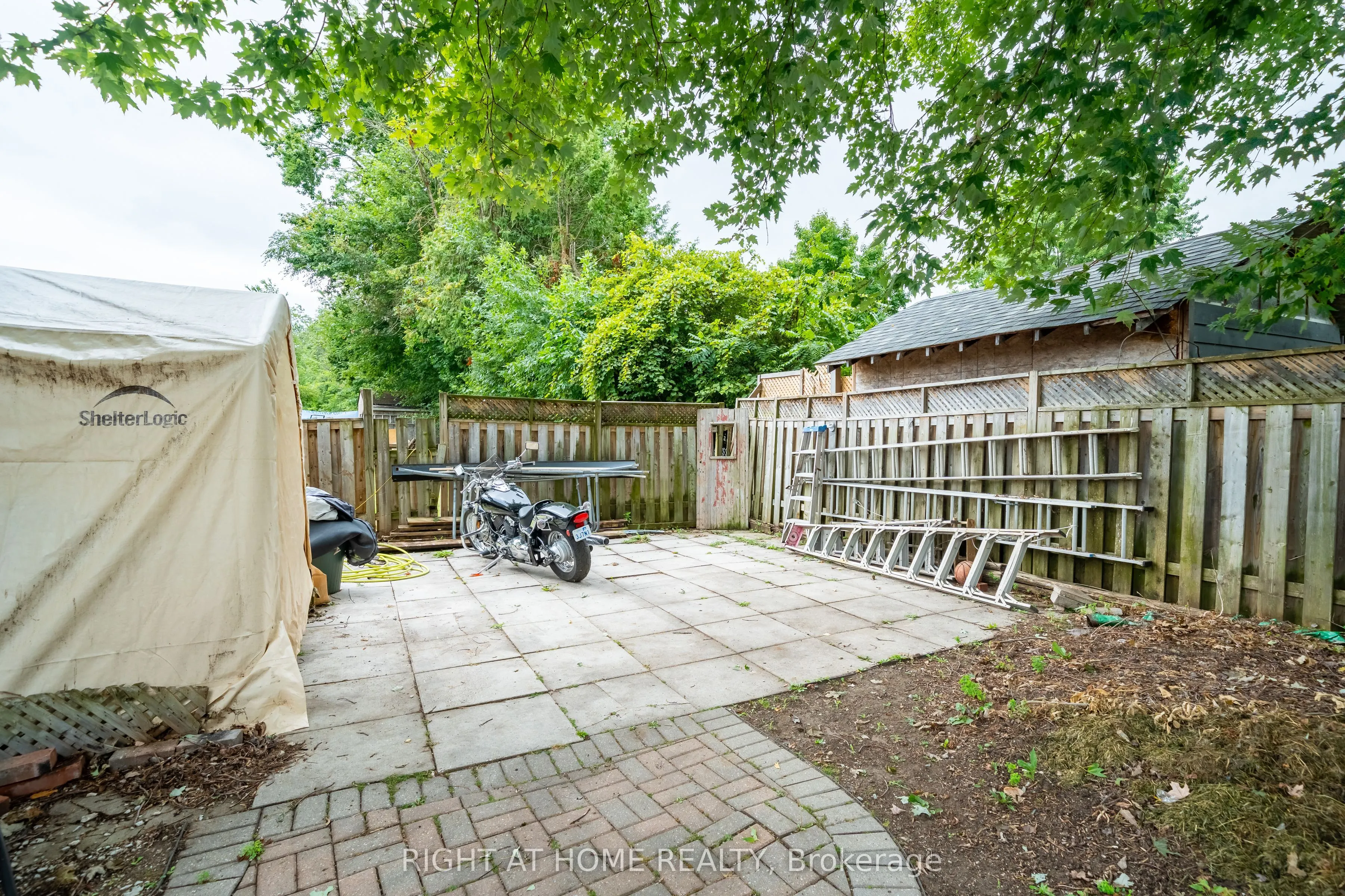 3392 Coronation Avenue