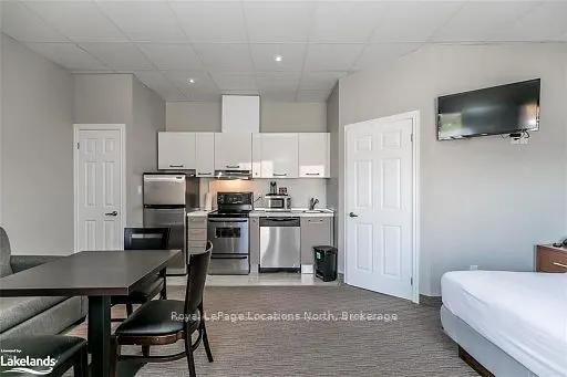 361 MOSLEY Street, #109