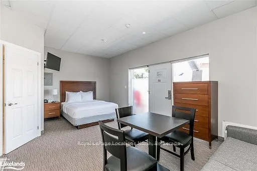 361 MOSLEY Street, #109