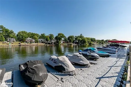 361 MOSLEY Street, #109