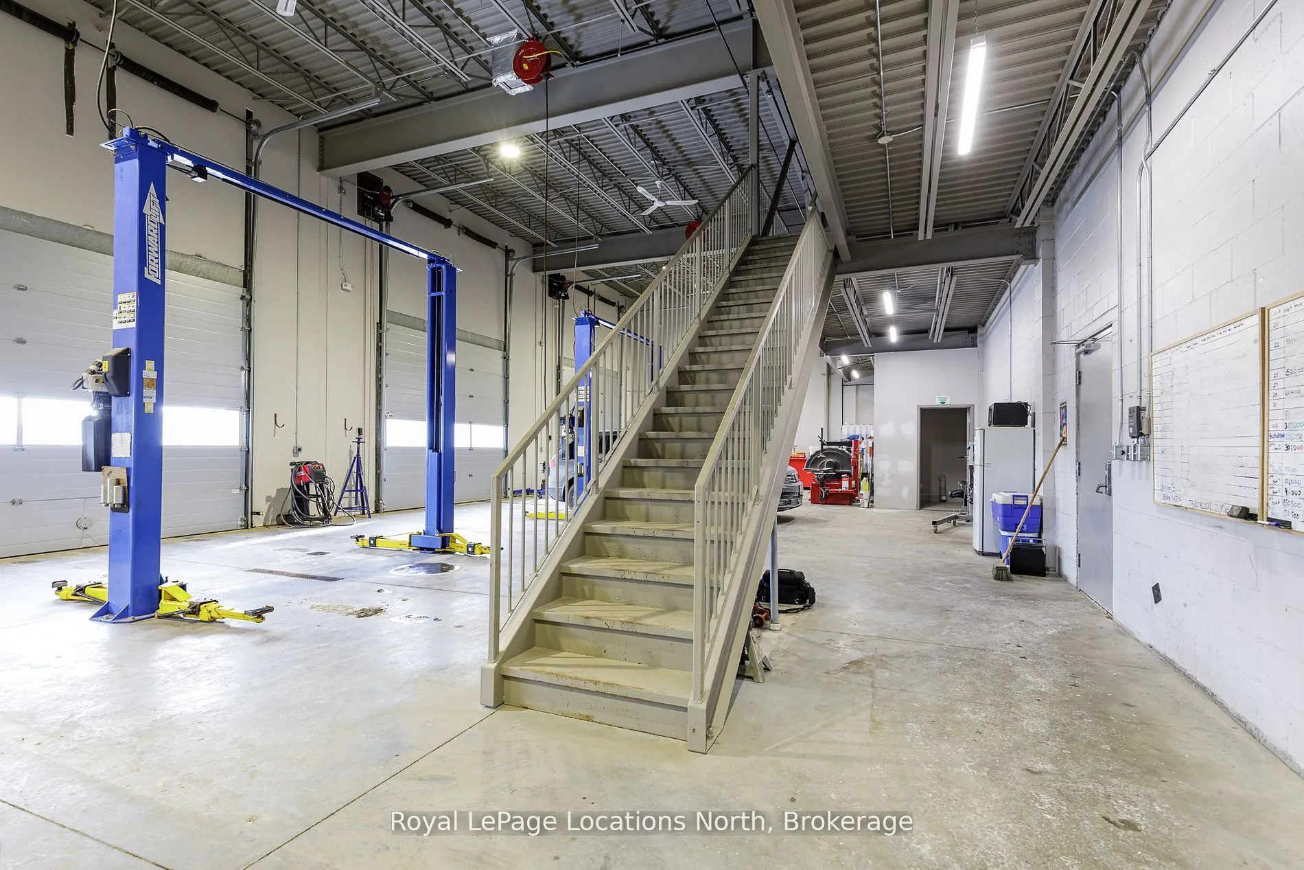 245 Raglan Street E, #100