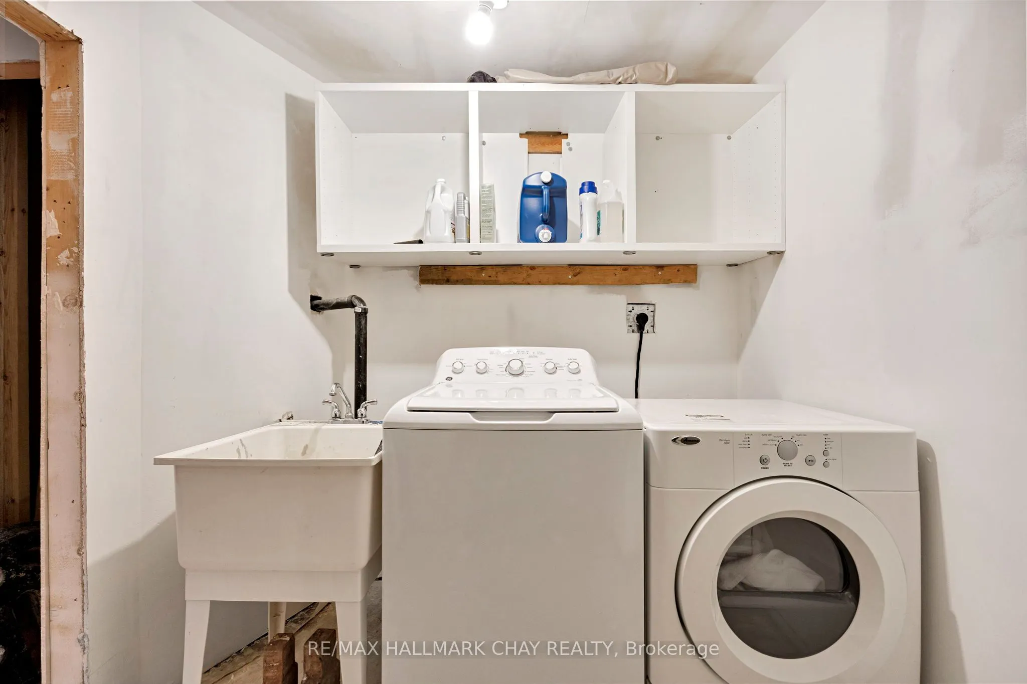 104 Pickett Crescent