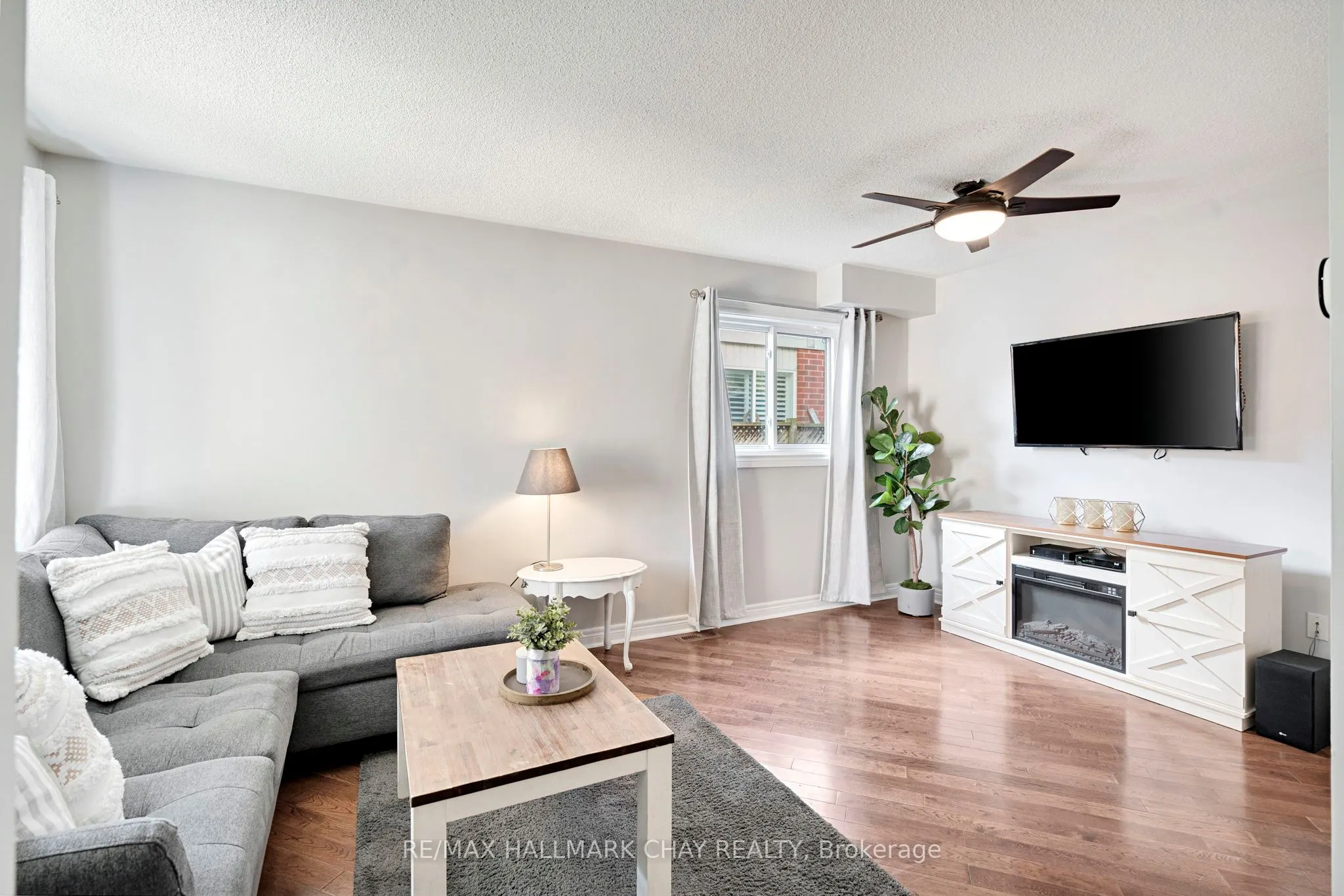 104 Pickett Crescent