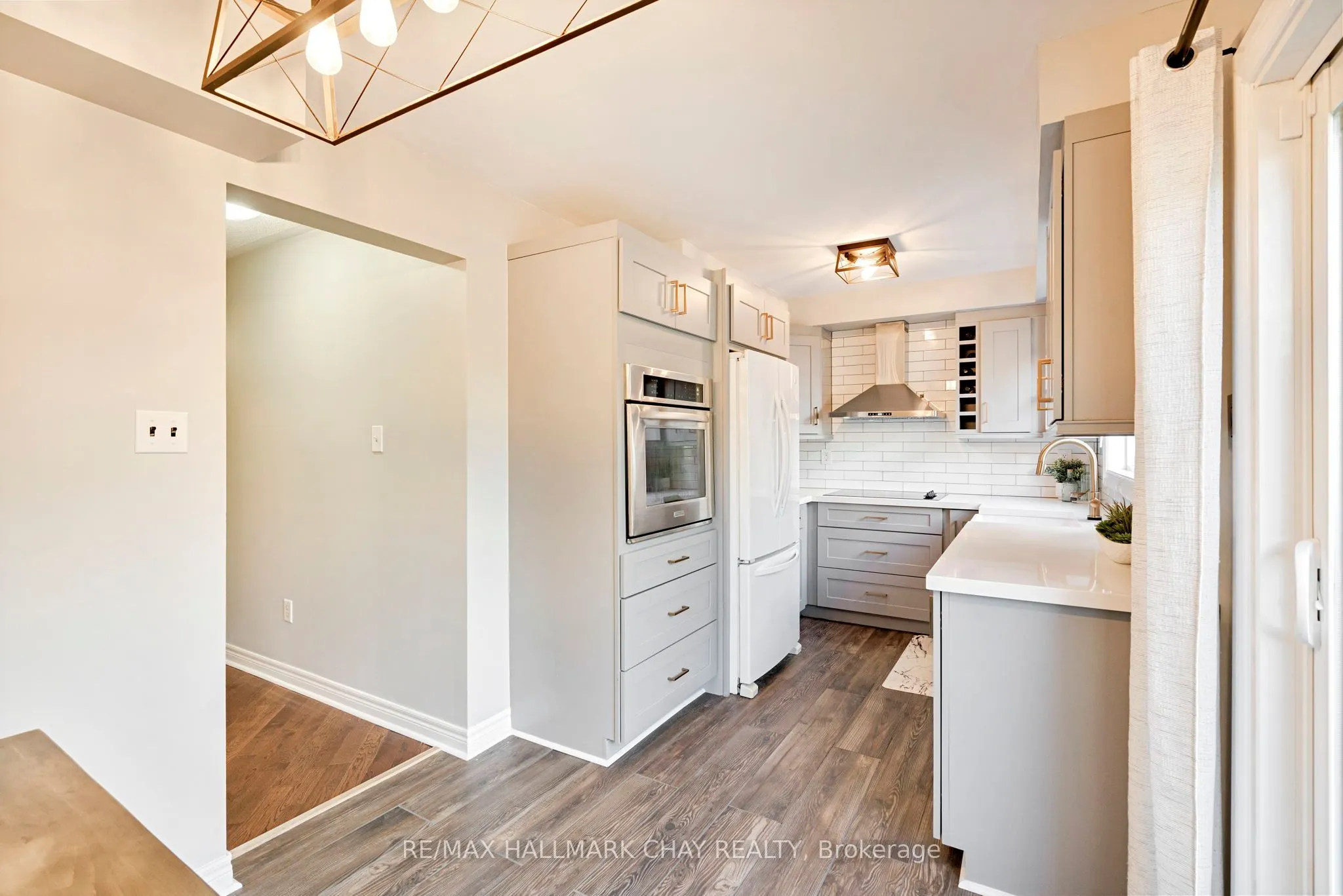 104 Pickett Crescent