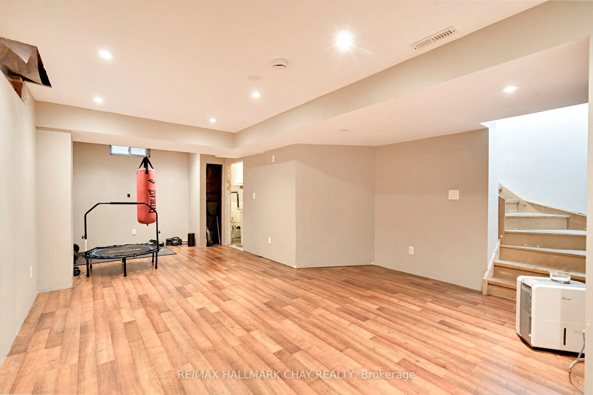 104 Pickett Crescent