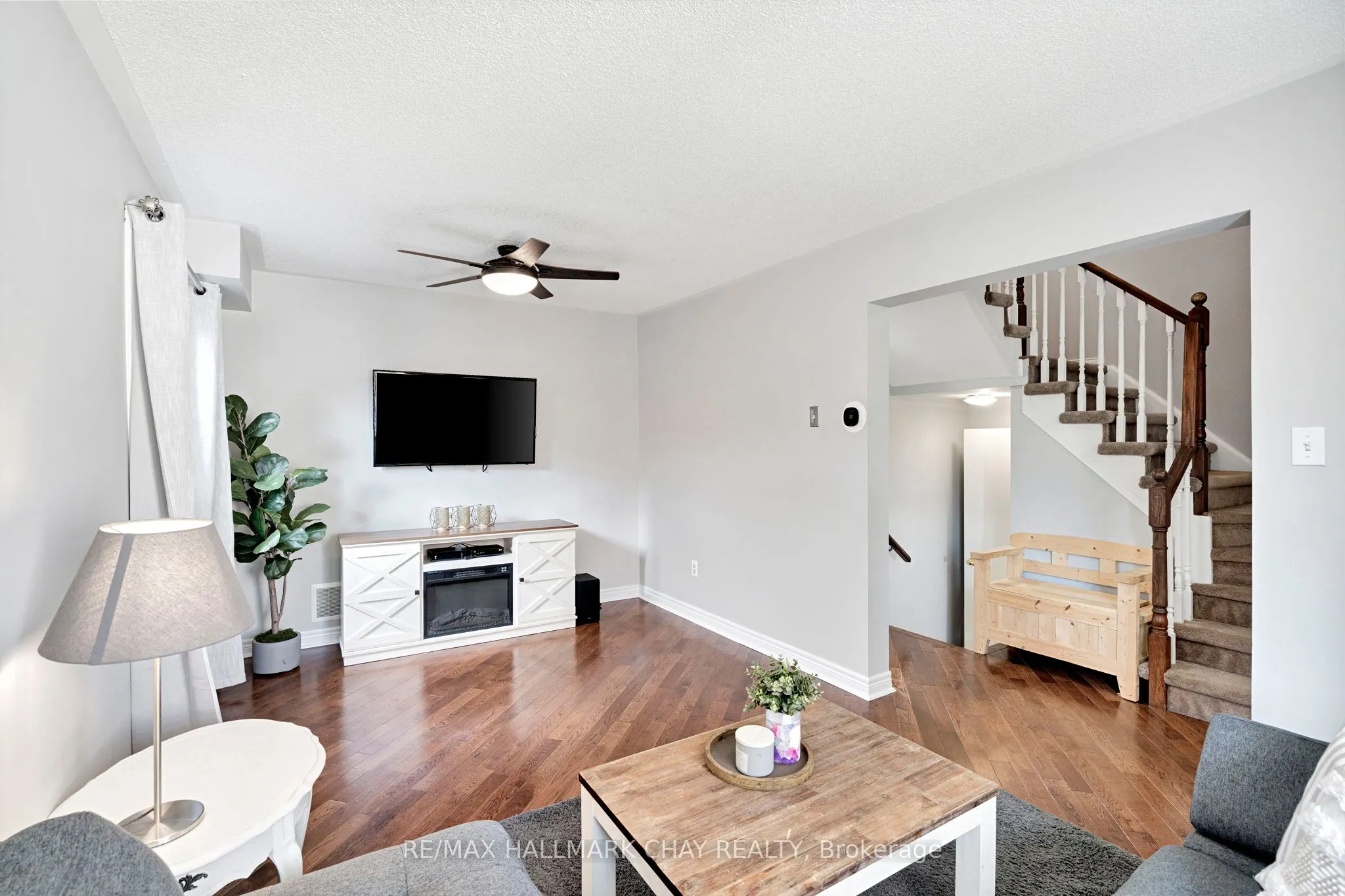 104 Pickett Crescent