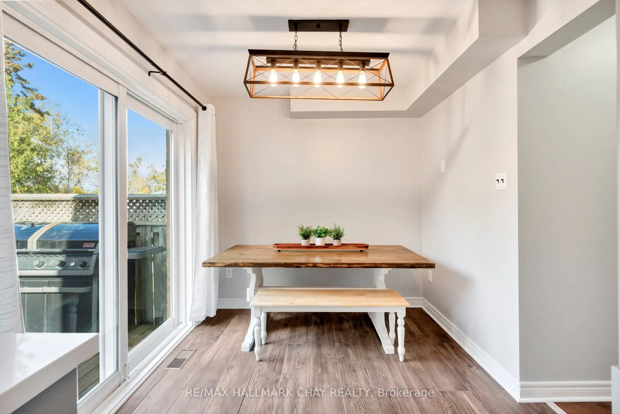 104 Pickett Crescent