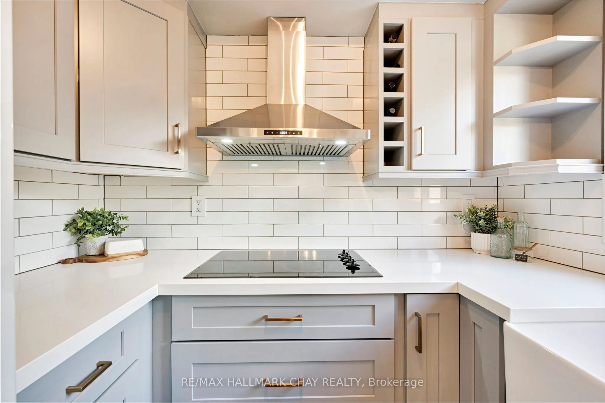 104 Pickett Crescent