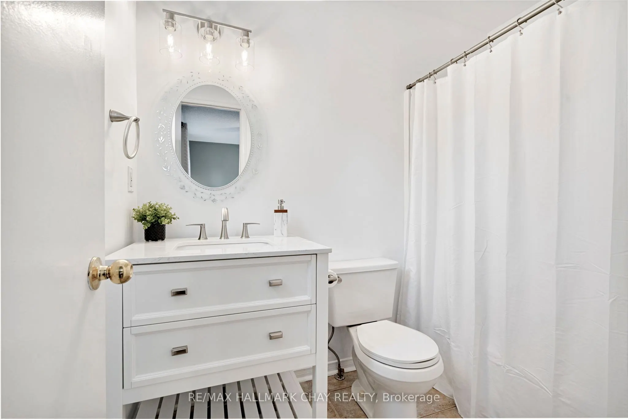 104 Pickett Crescent