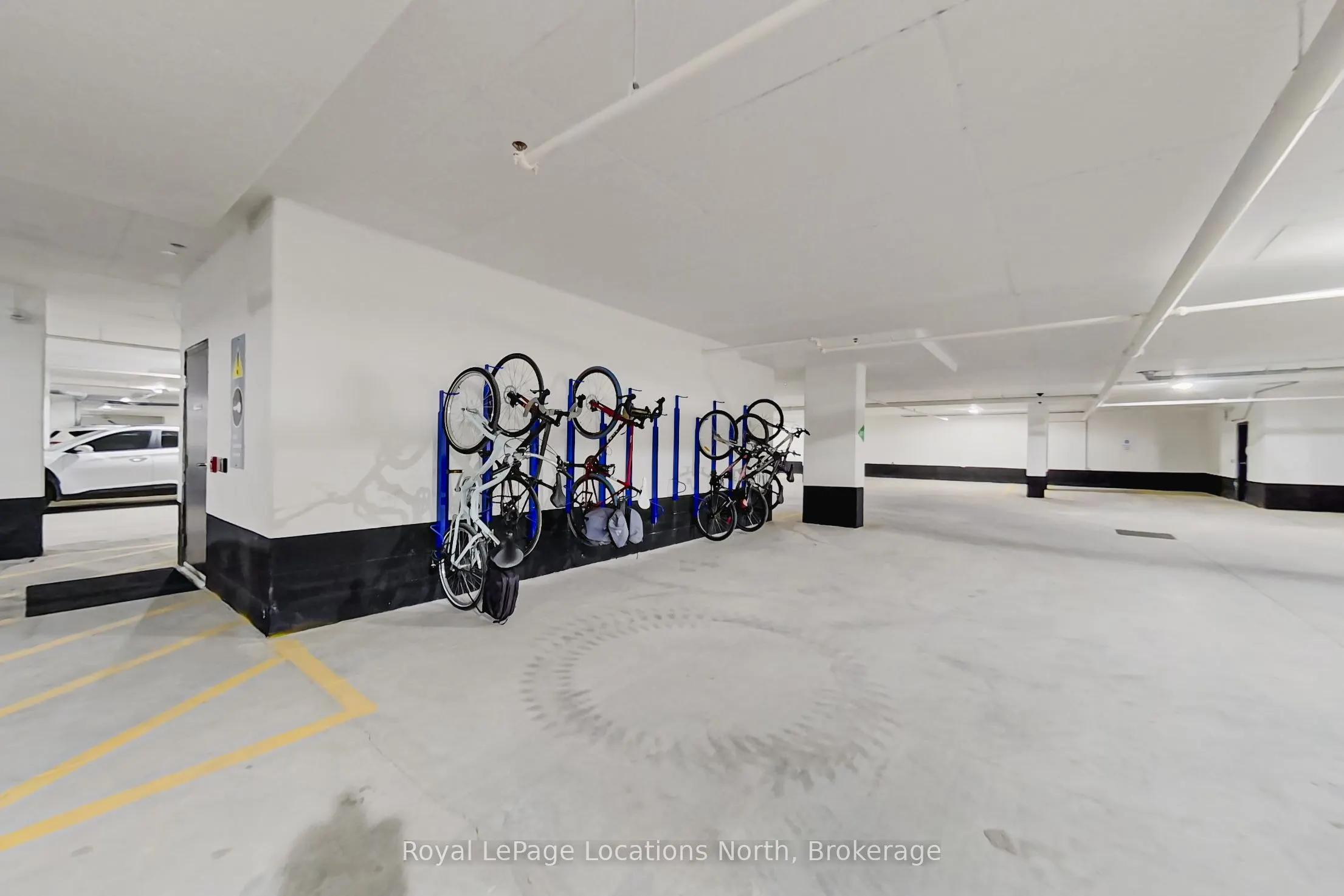 31 Huron Street, #407