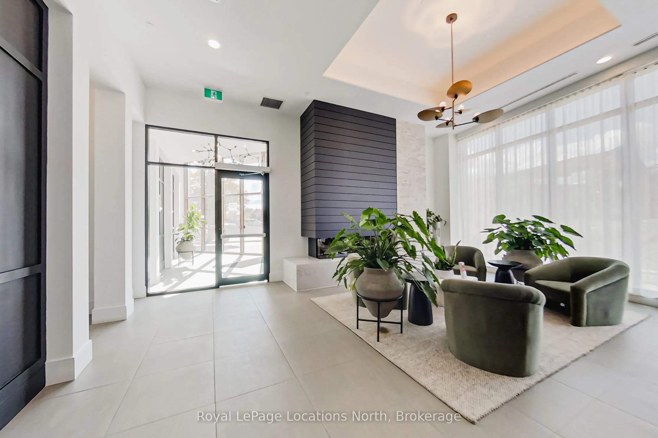 31 Huron Street, #407