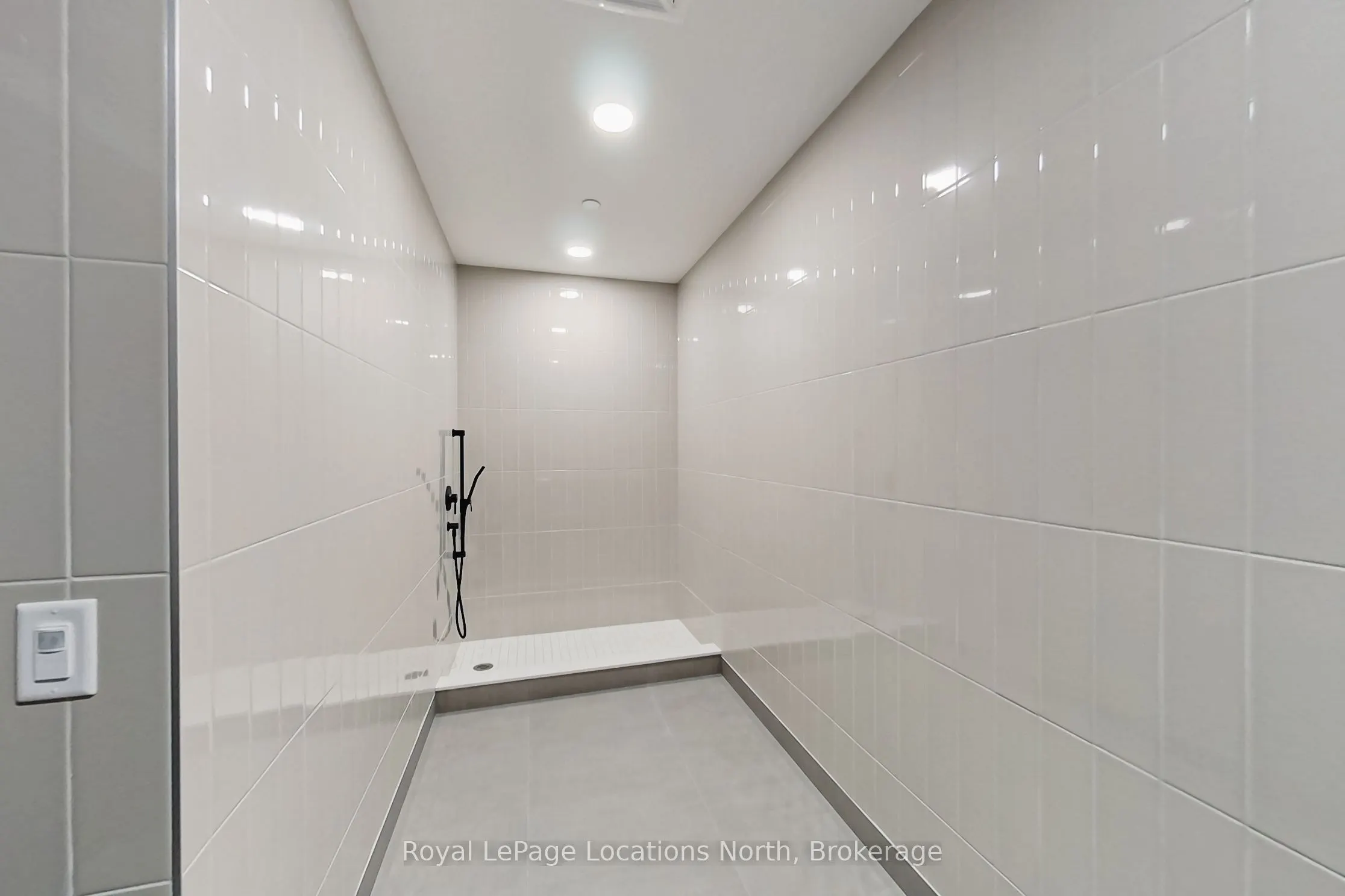 31 Huron Street, #407