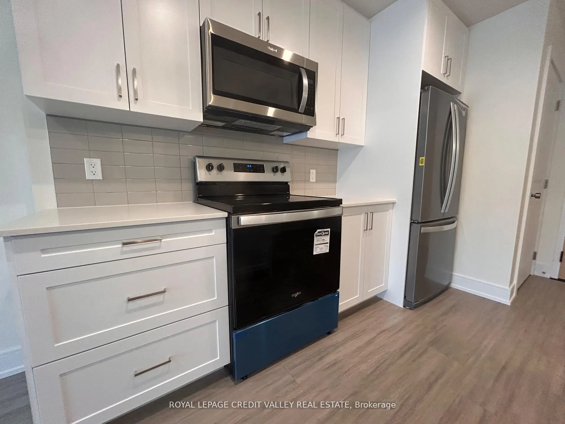 121 Mary Street, #201